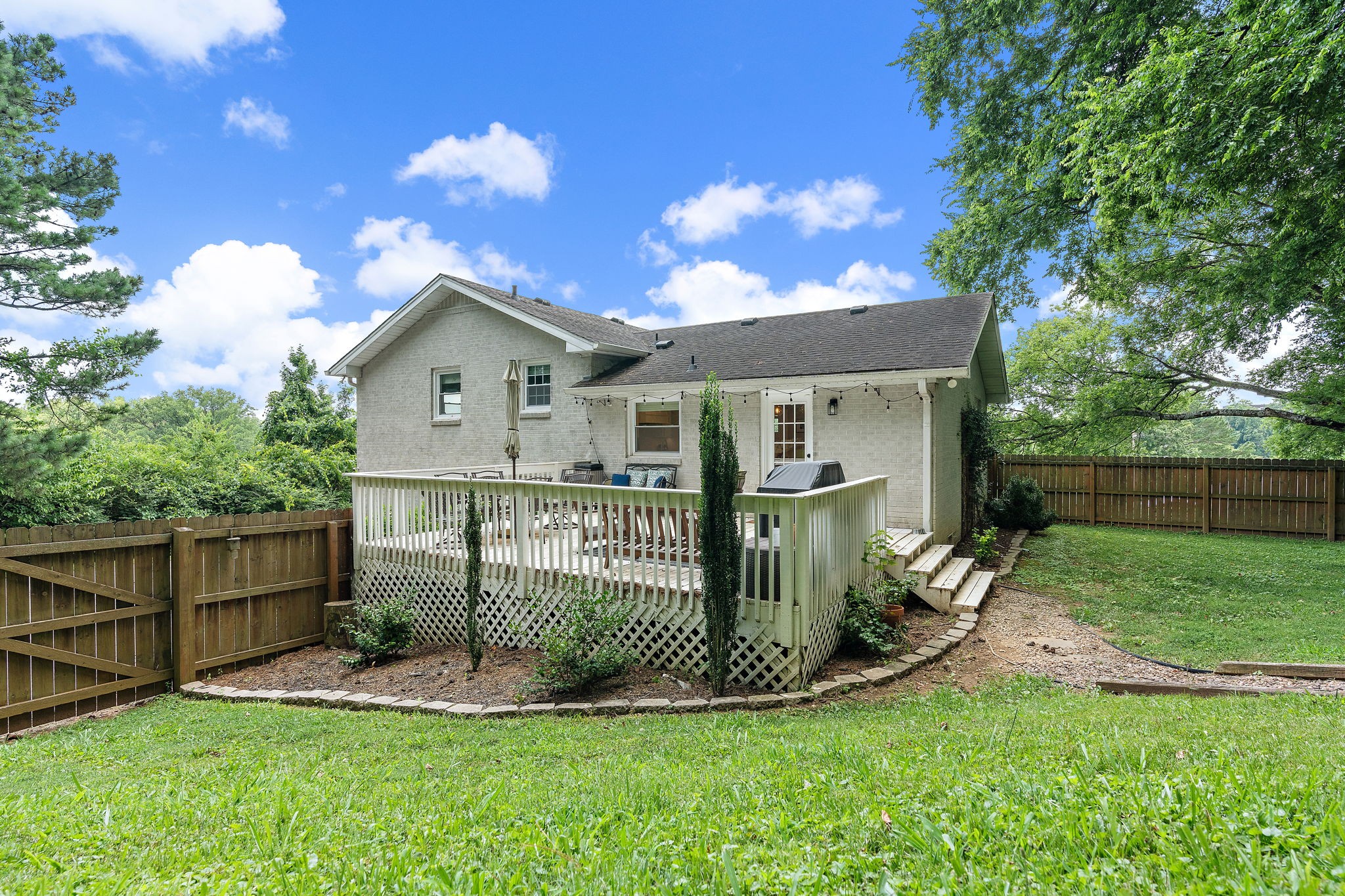5028 Briarwood Drive Nashville TN 37211