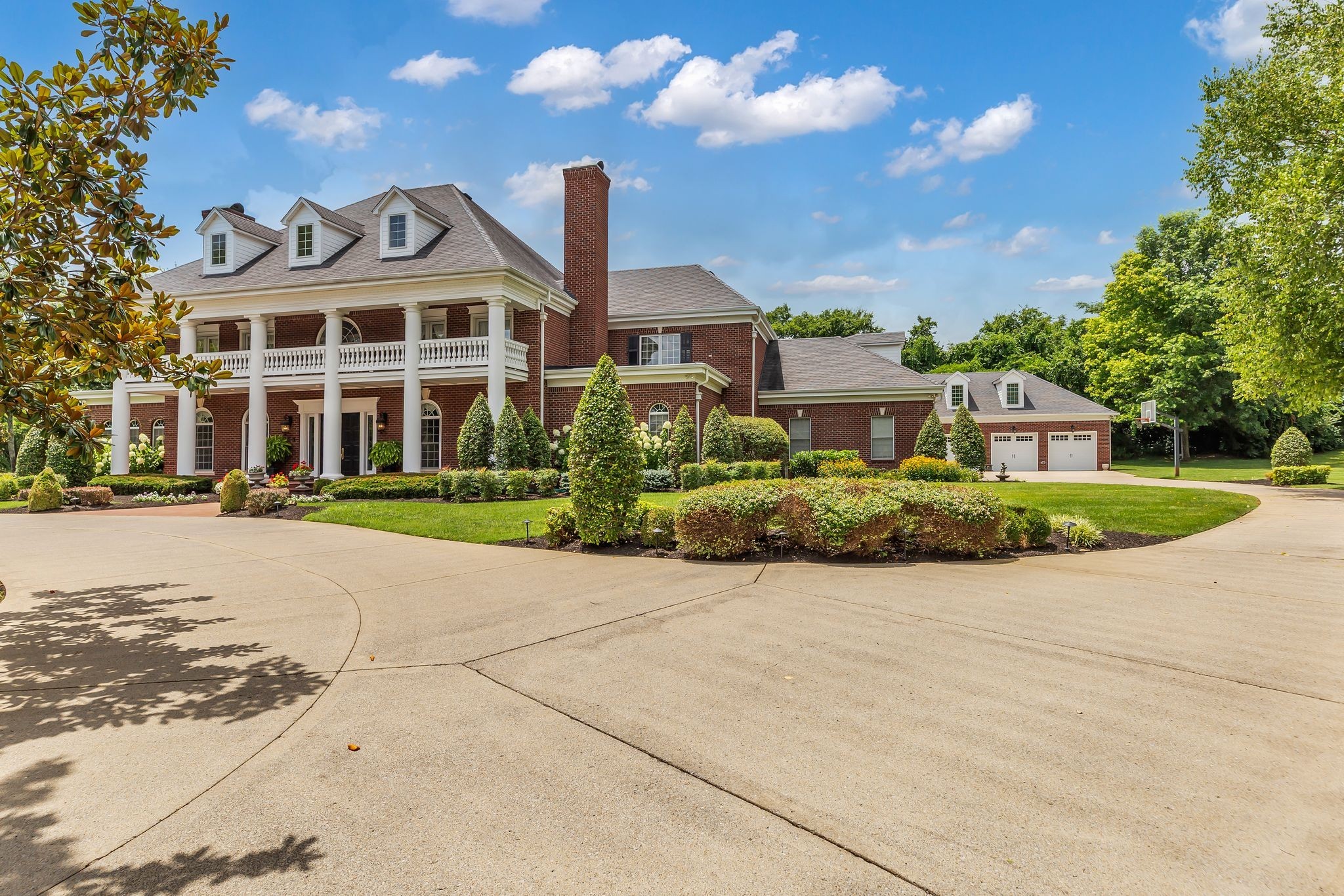 1728 Shagbark Trail Murfreesboro TN 37130