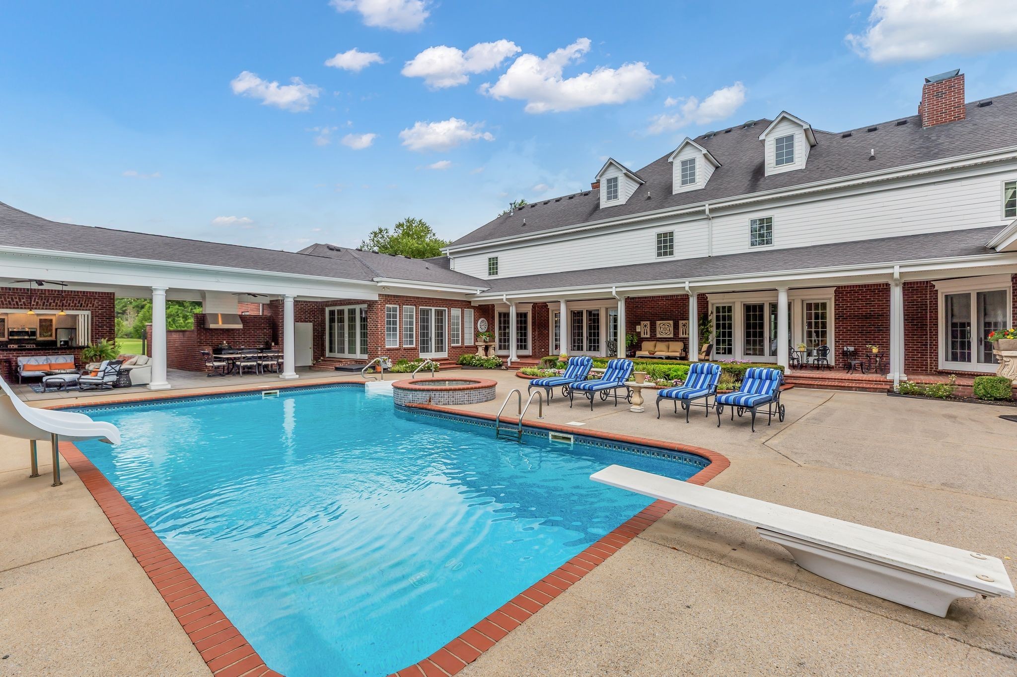 1728 Shagbark Trail Murfreesboro TN 37130