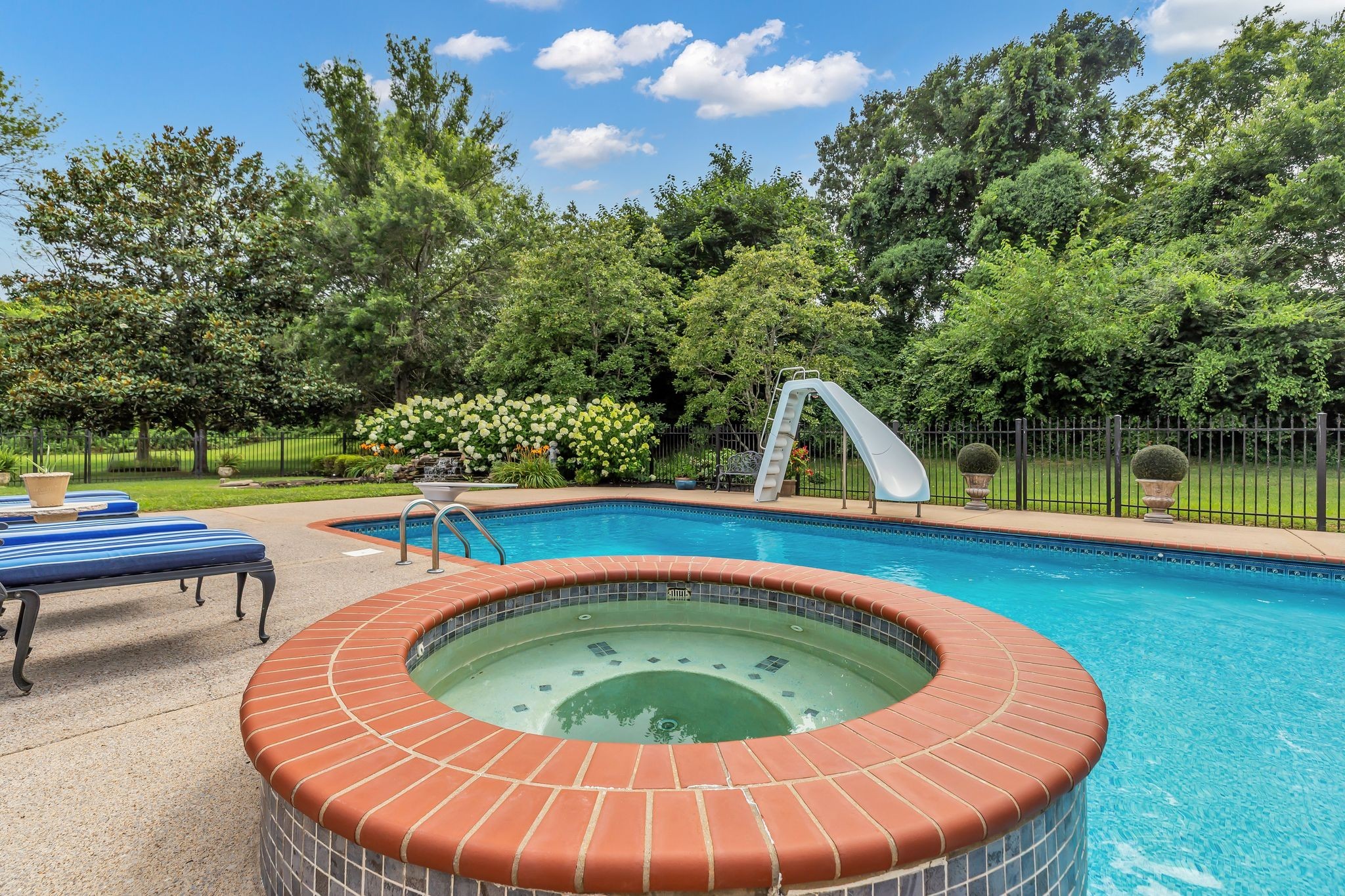 1728 Shagbark Trail Murfreesboro TN 37130