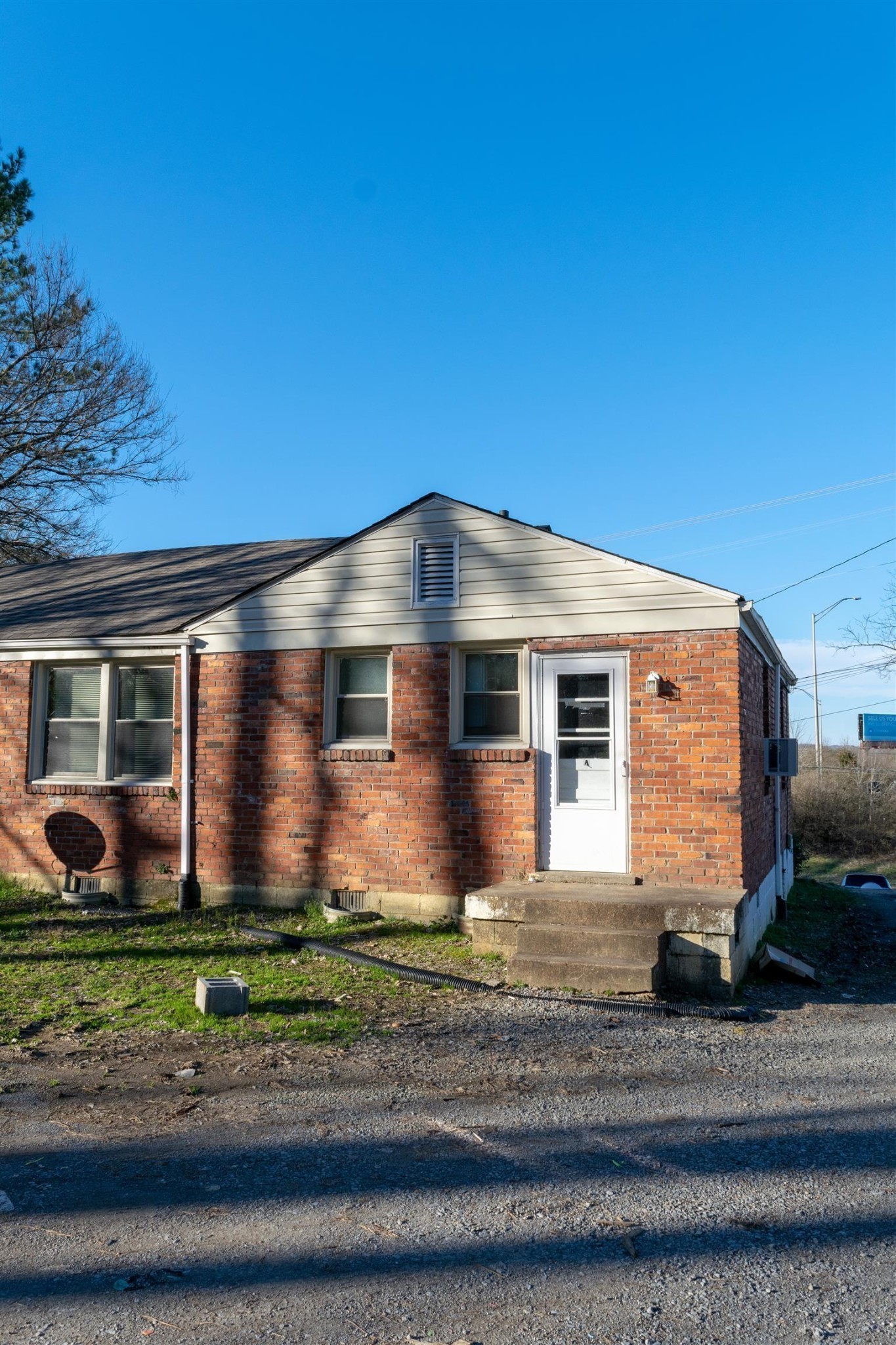 410A Ewing Drive Nashville TN 37207