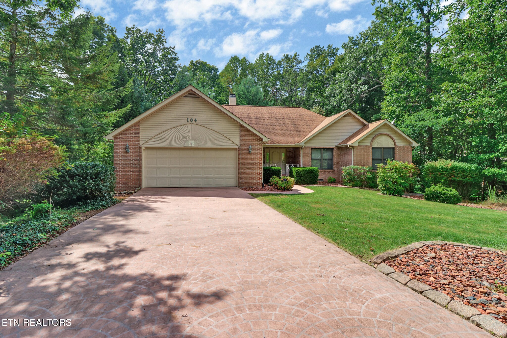 104 Flossmoor Circle Crossville TN 38558