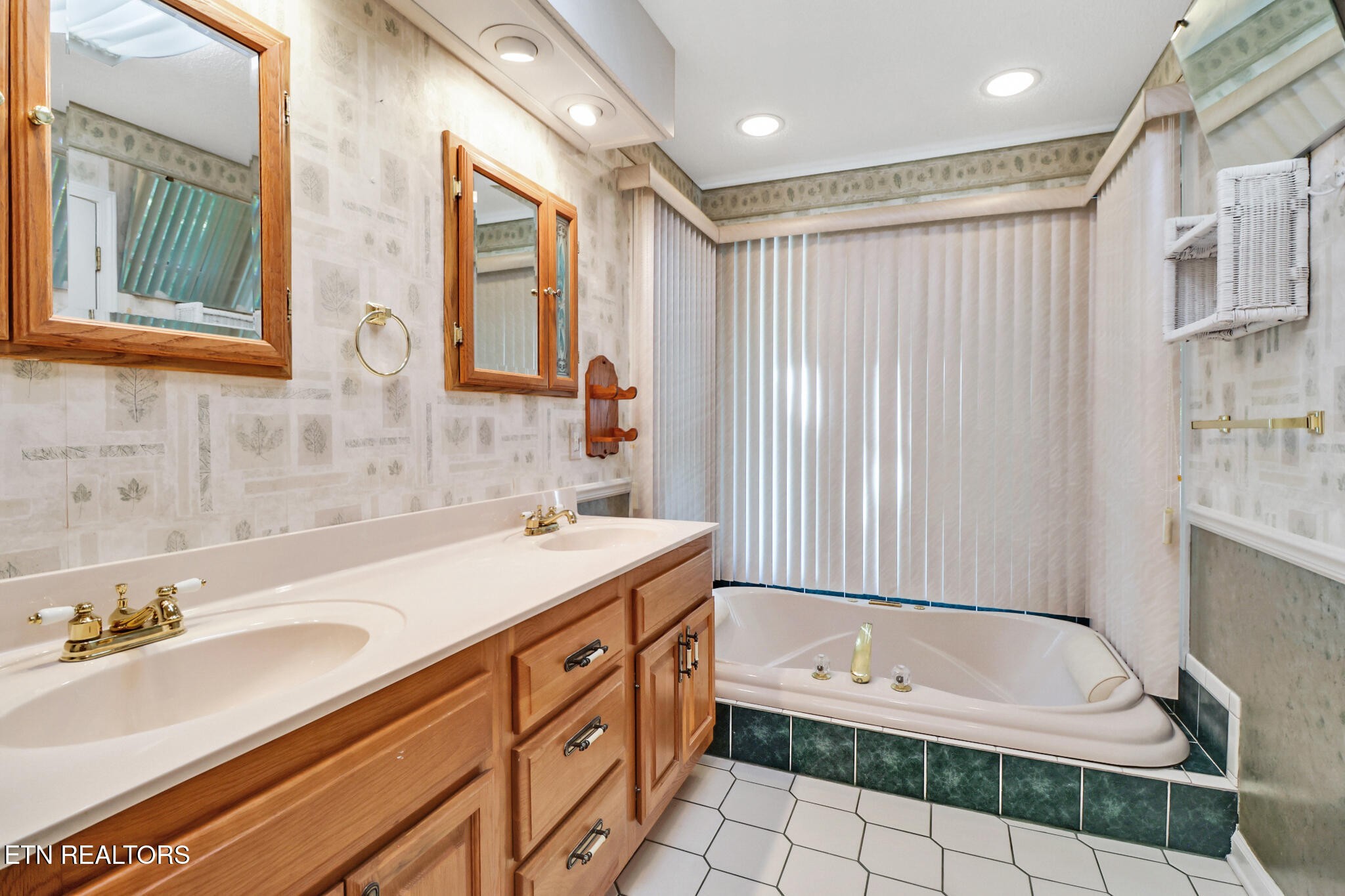 104 Flossmoor Circle Crossville TN 38558