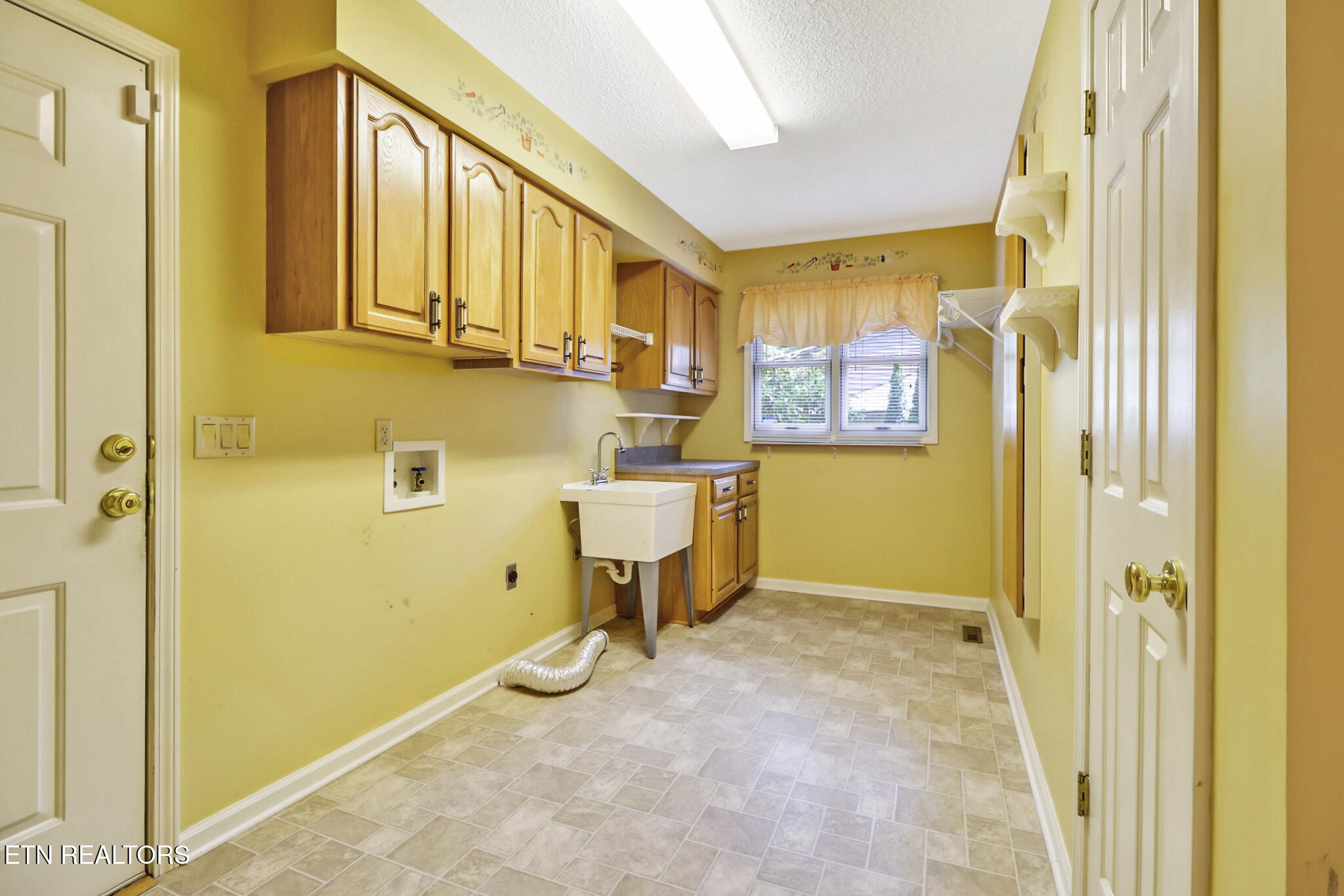 104 Flossmoor Circle Crossville TN 38558