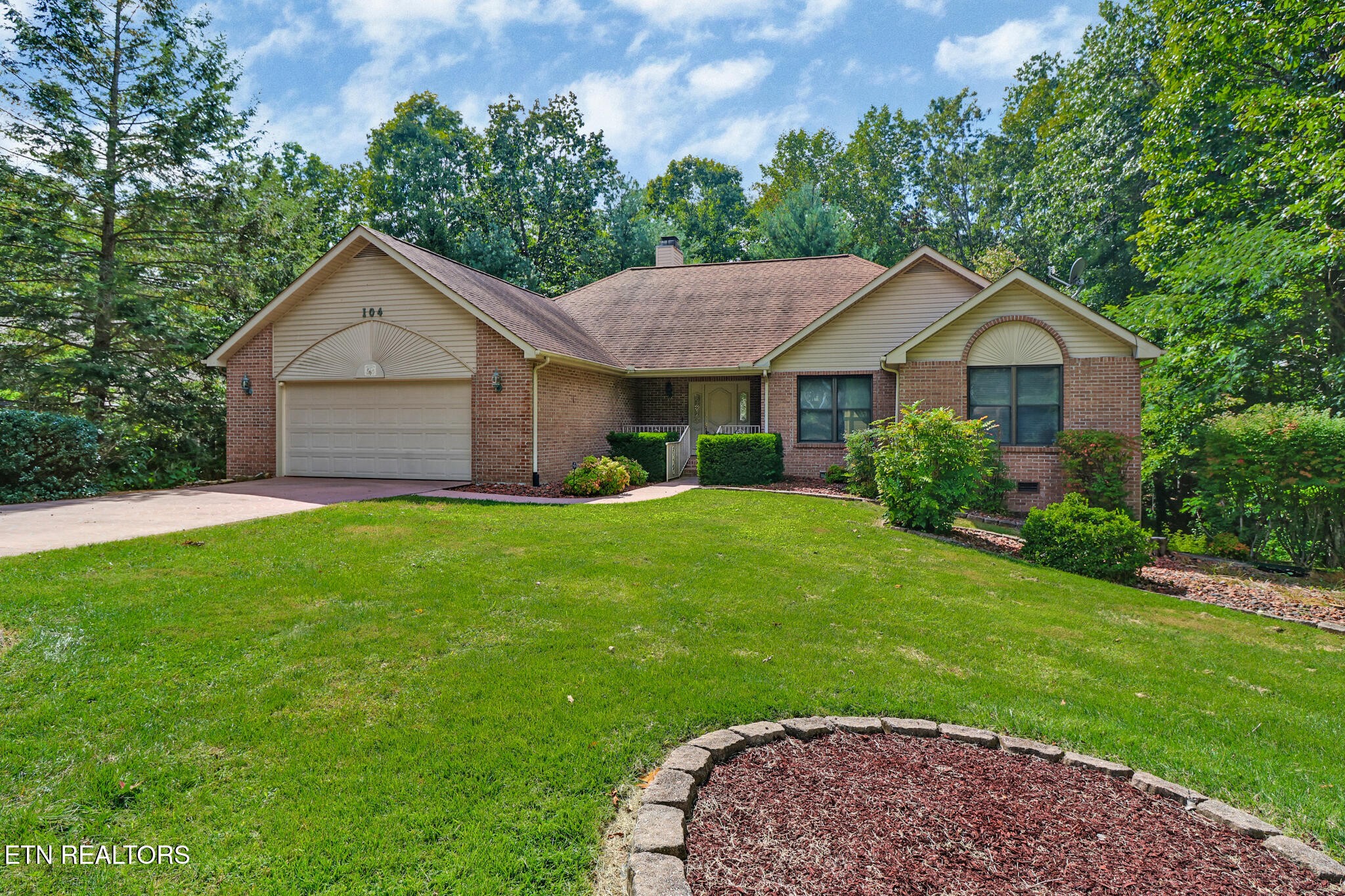 104 Flossmoor Circle Crossville TN 38558