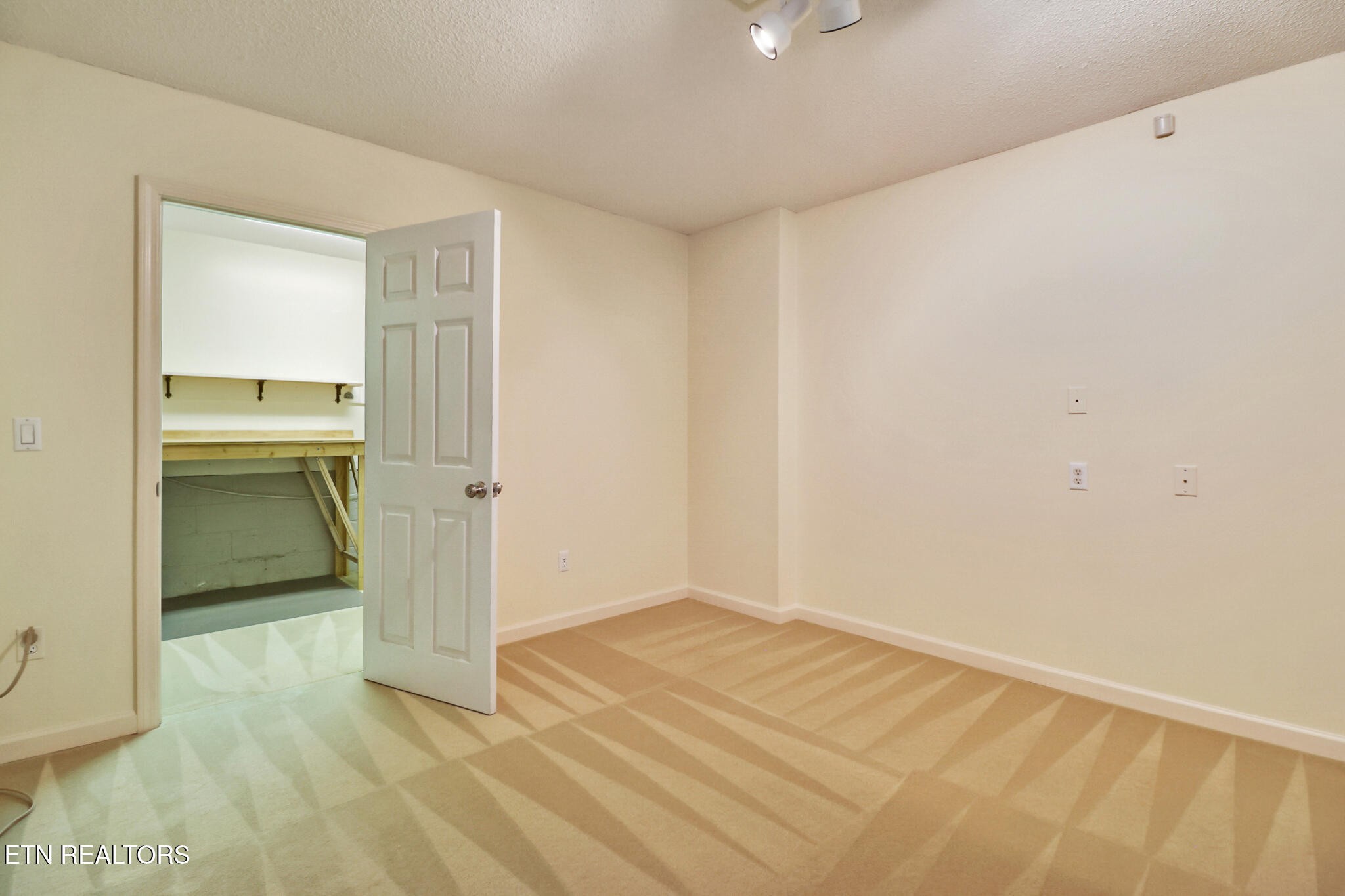 104 Flossmoor Circle Crossville TN 38558
