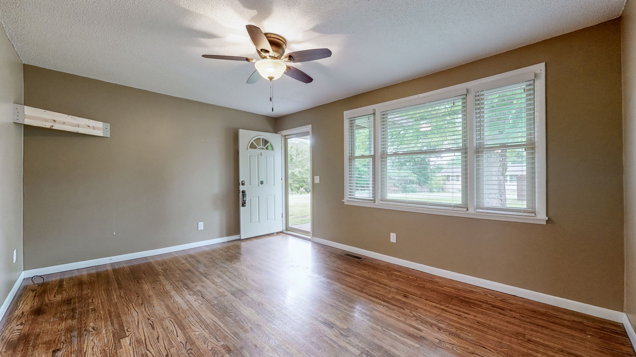 1005 Pinewood Court Ashland City TN 37015