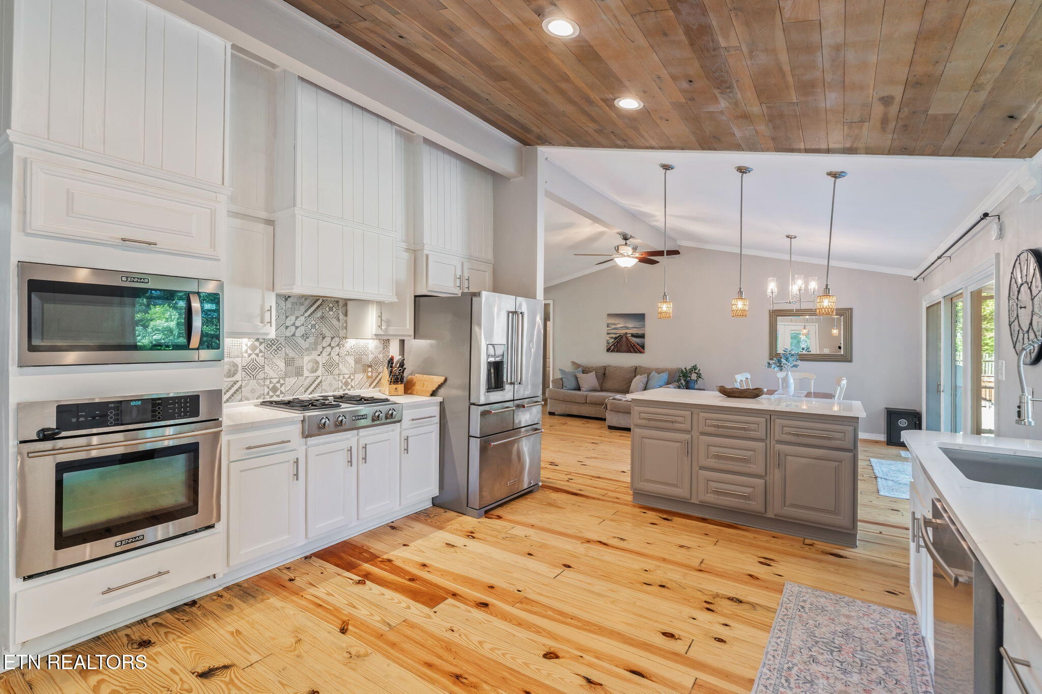 828 Sargent Drive Kingston TN 37763