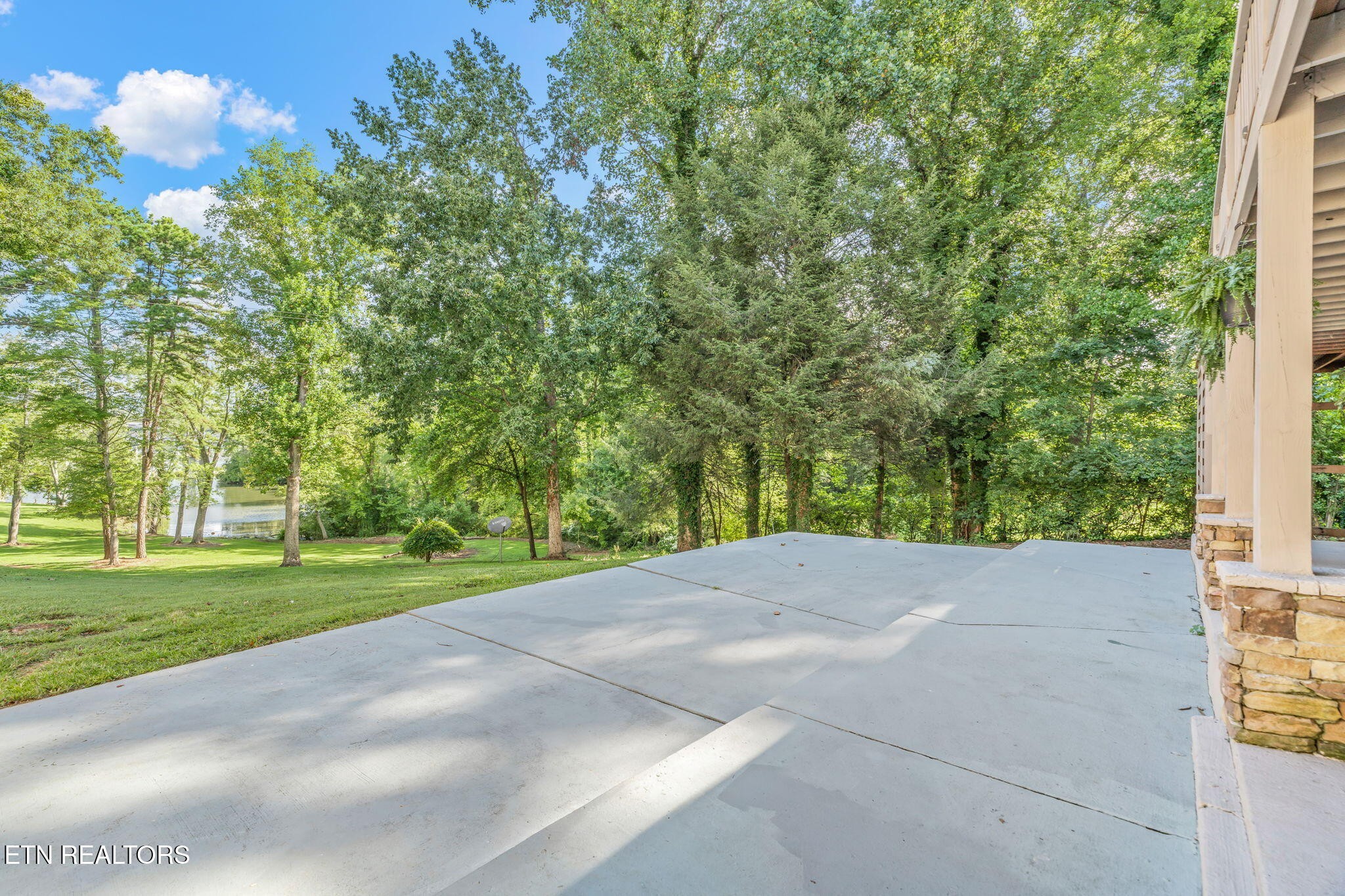 828 Sargent Drive Kingston TN 37763
