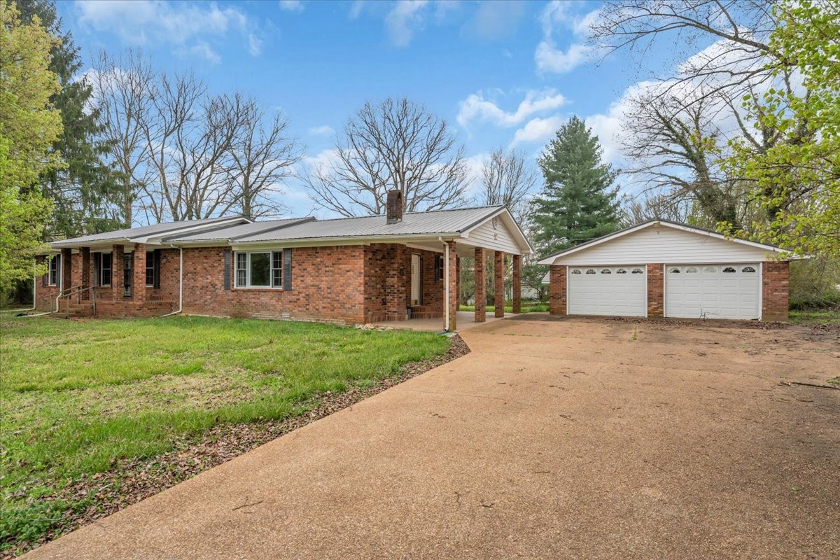 588 Sweeton Hill Road Coalmont TN 37313