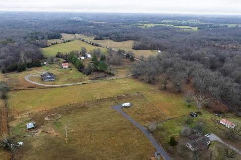 2106 Castelow Greenbrier TN 37073