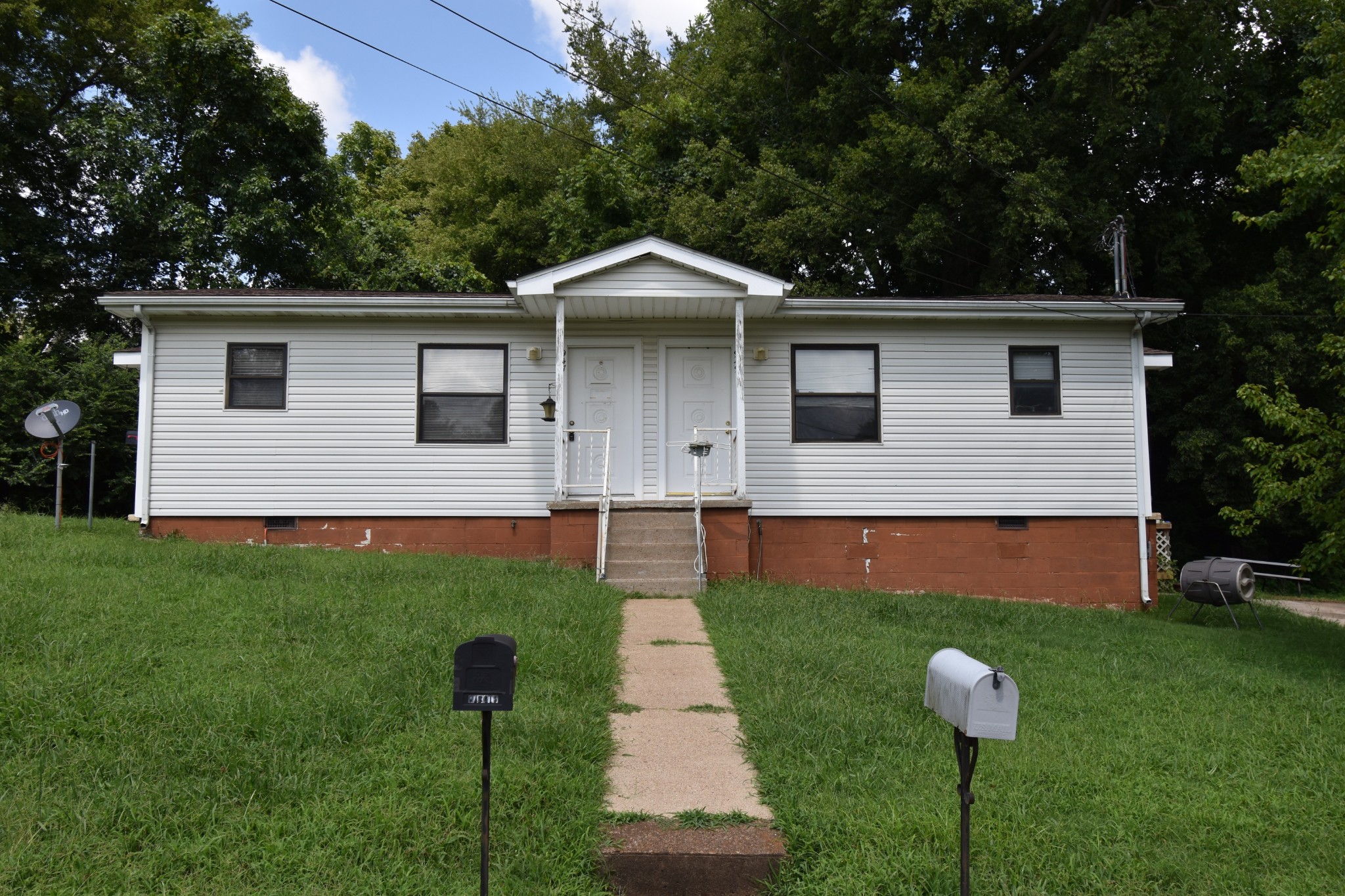 947 Charlotte Street Clarksville TN 37040