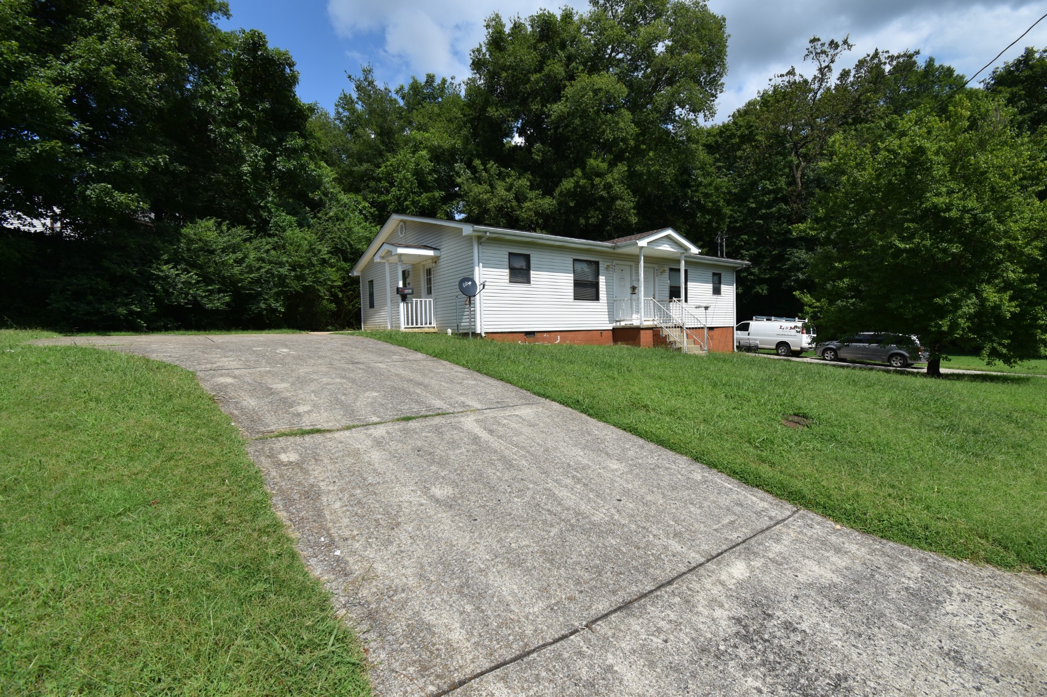 947 Charlotte Street Clarksville TN 37040