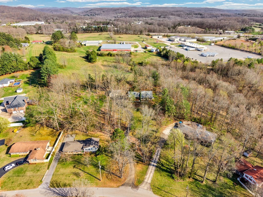 1439 Thomas Circle Cookeville TN 38506