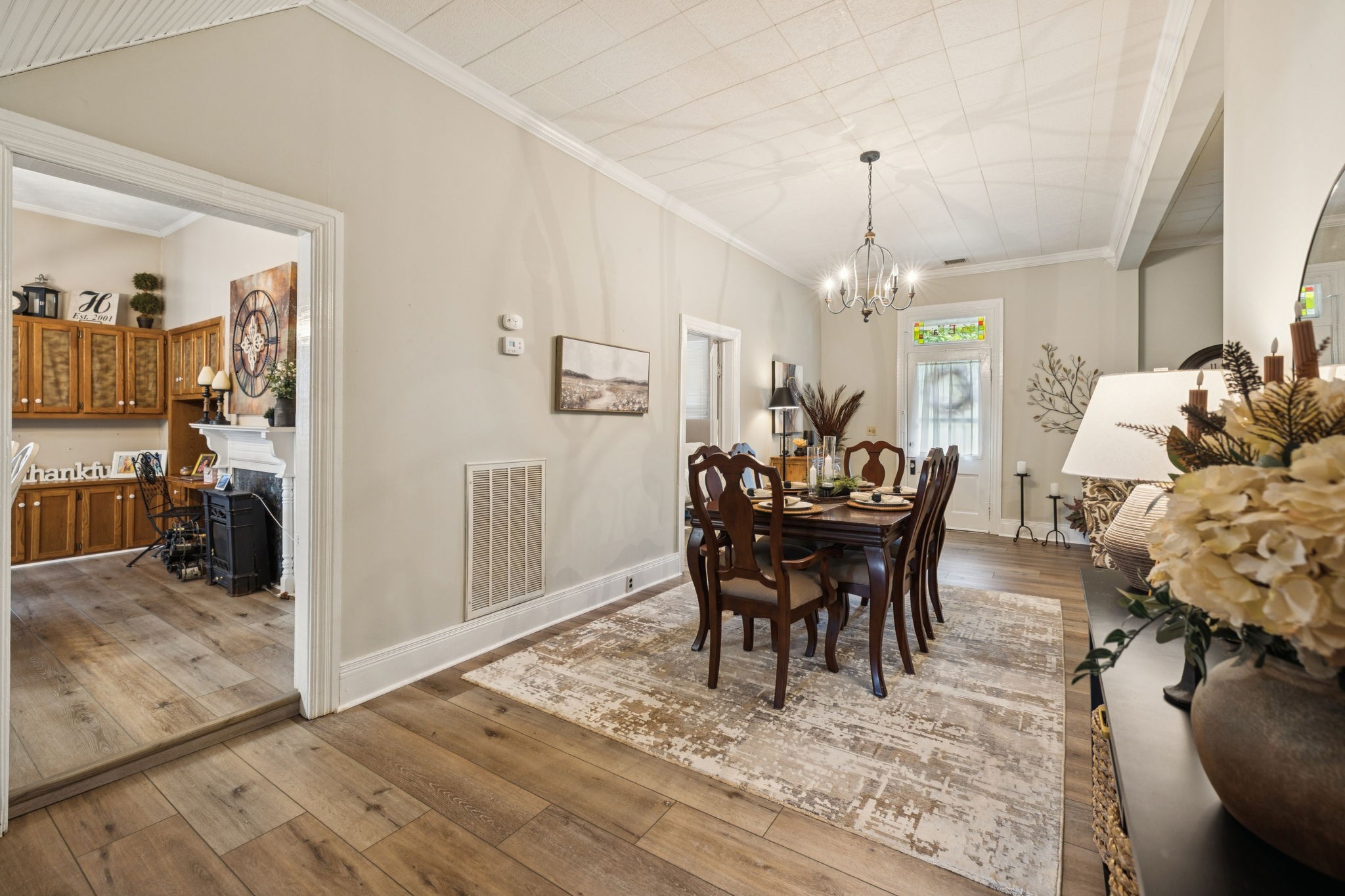 56 Main St, E Gordonsville TN 38563