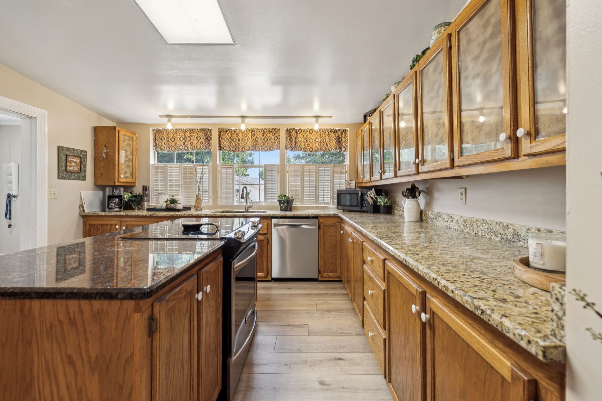 56 Main St, E Gordonsville TN 38563
