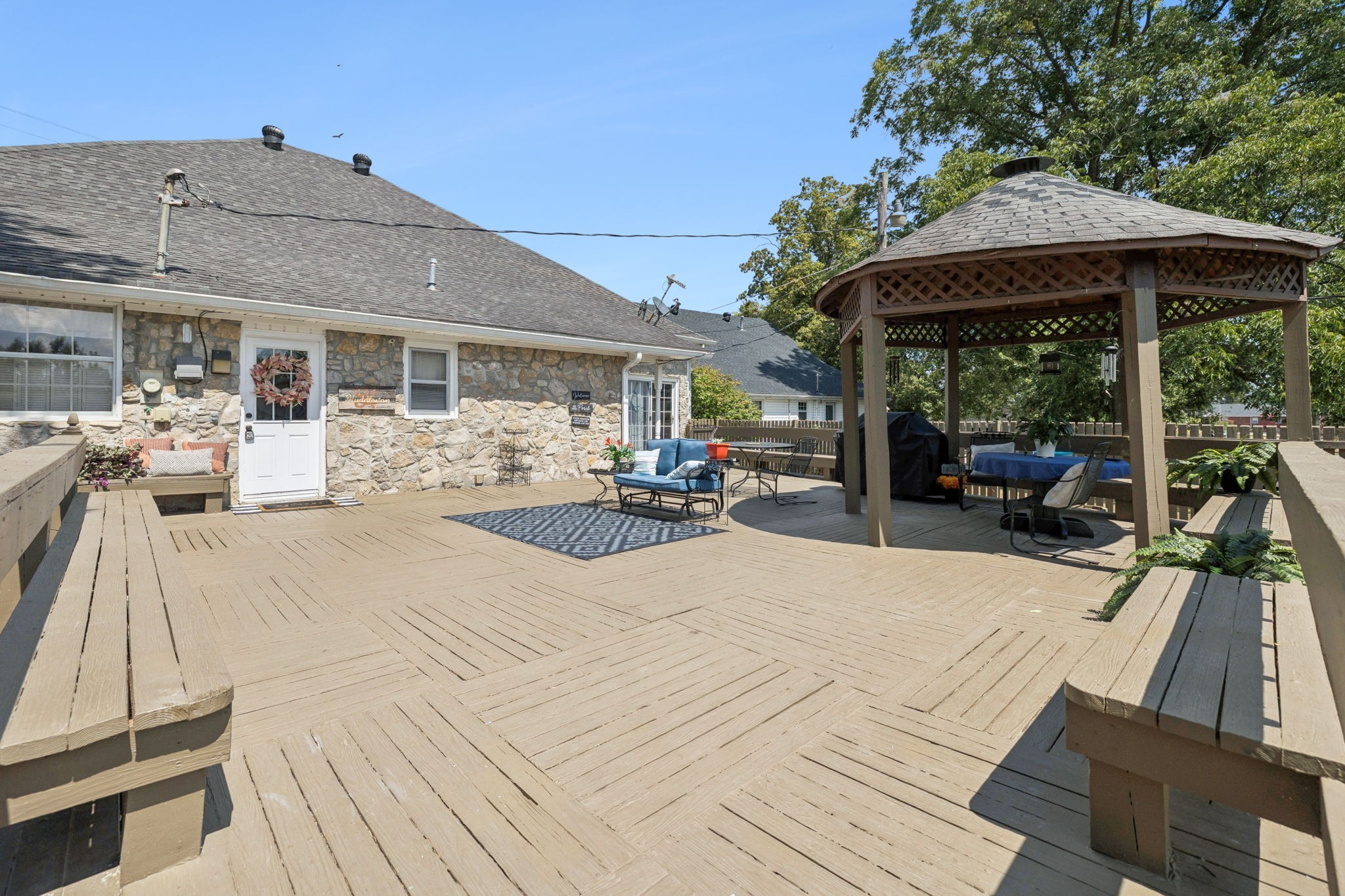 56 Main St, E Gordonsville TN 38563