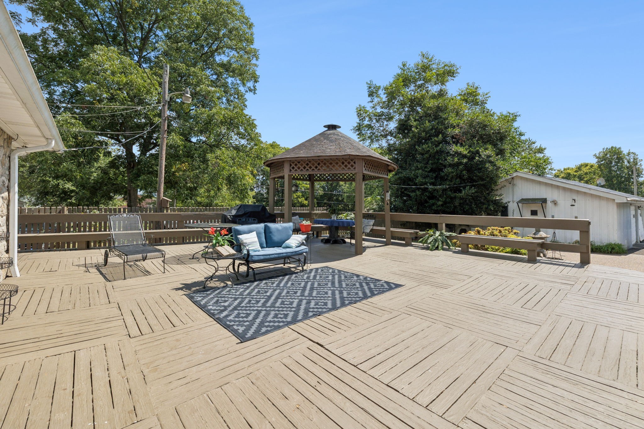 56 Main St, E Gordonsville TN 38563