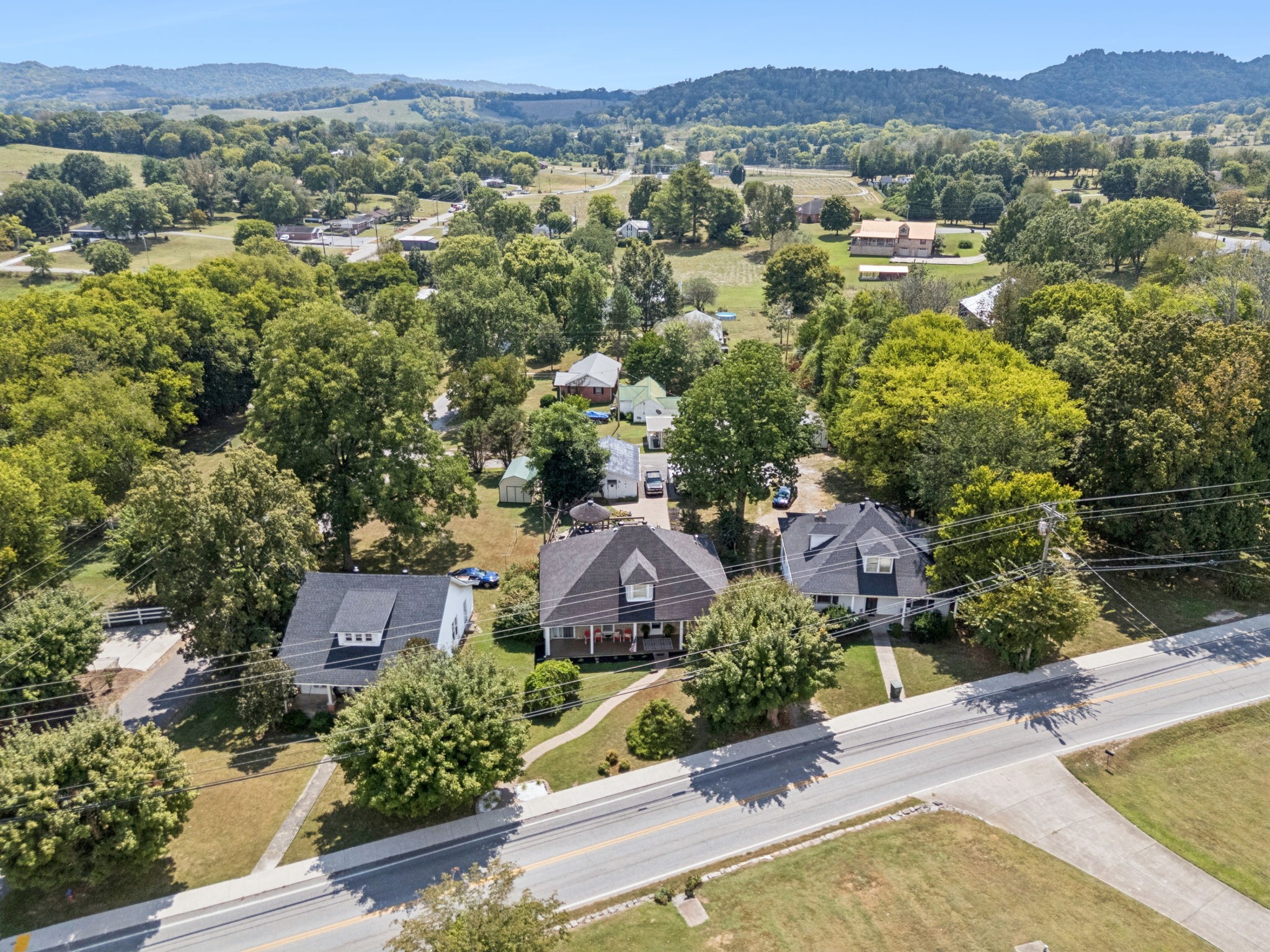 56 Main St, E Gordonsville TN 38563