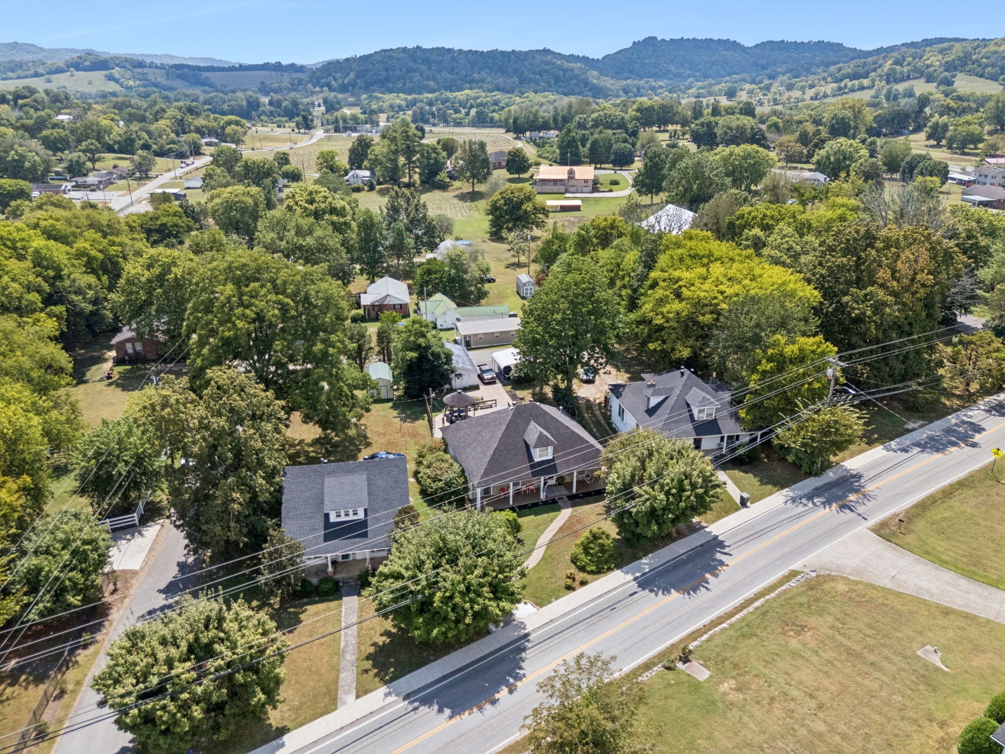 56 Main St, E Gordonsville TN 38563
