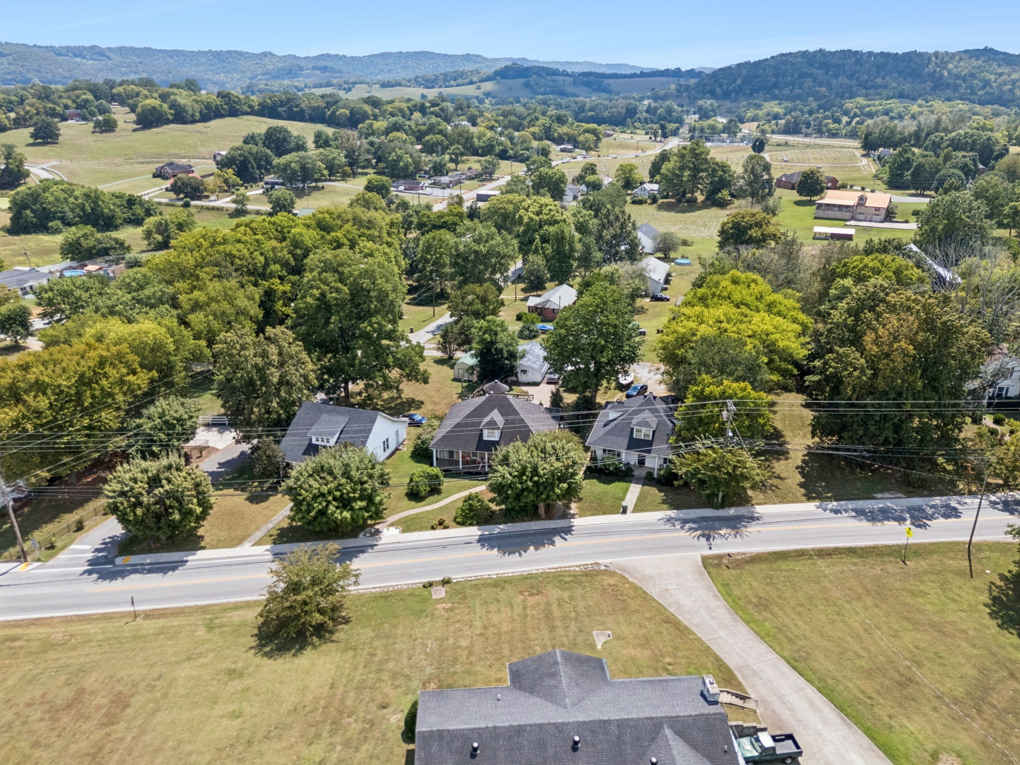 56 Main St, E Gordonsville TN 38563