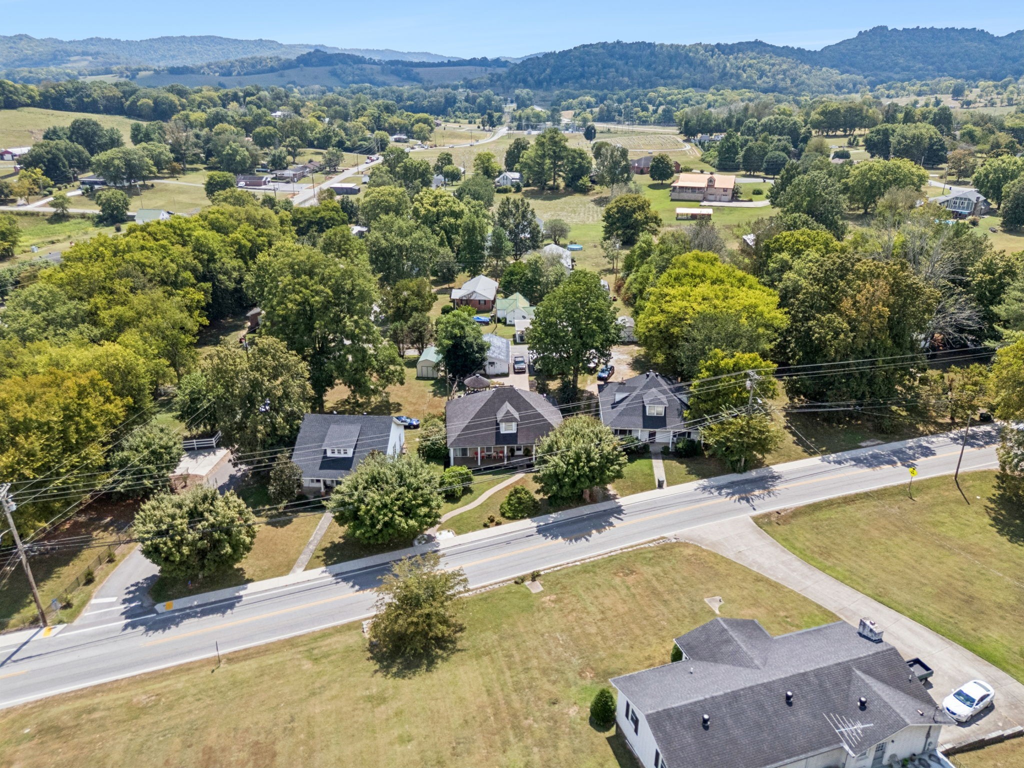 56 Main St, E Gordonsville TN 38563