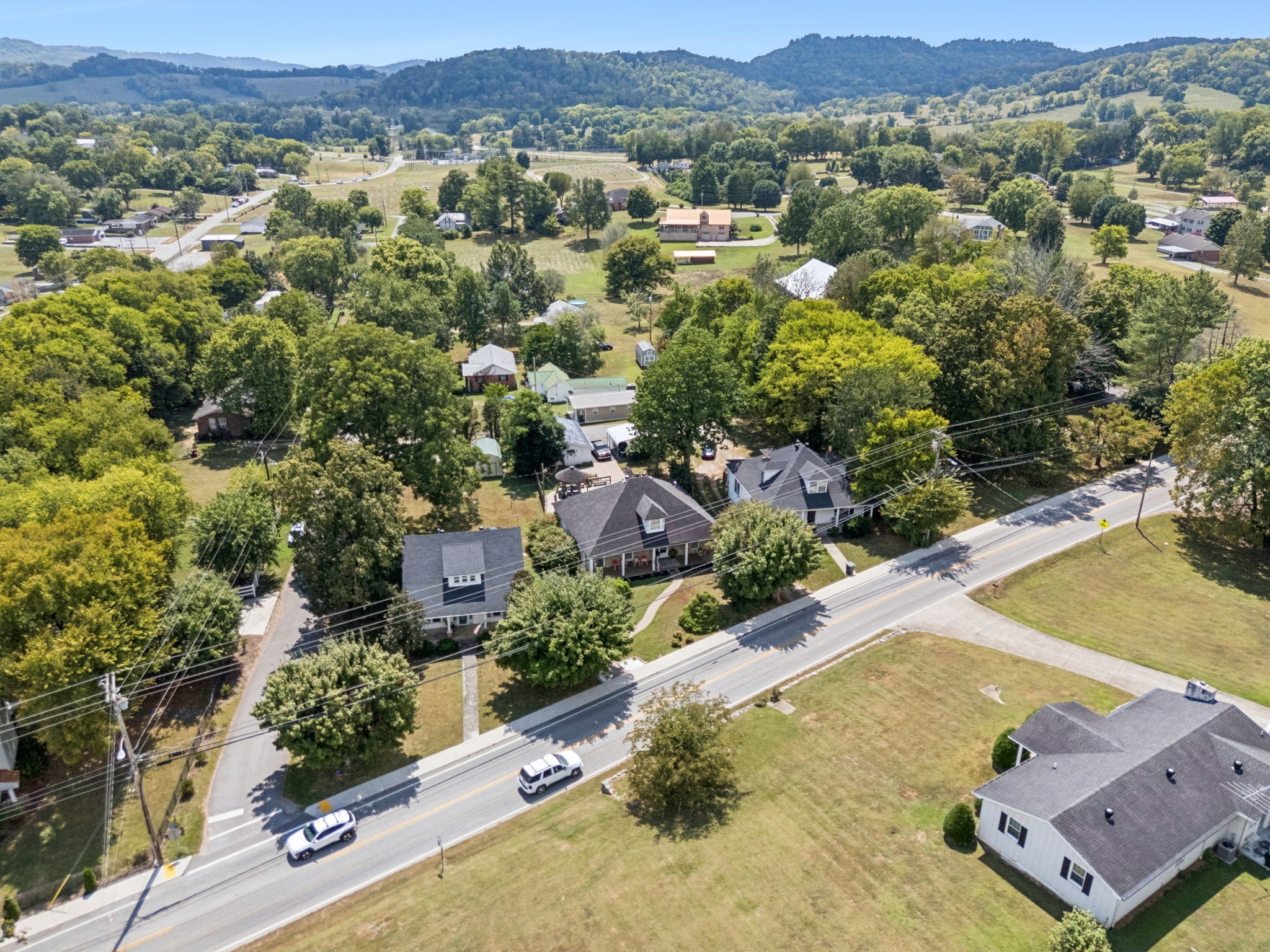 56 Main St, E Gordonsville TN 38563