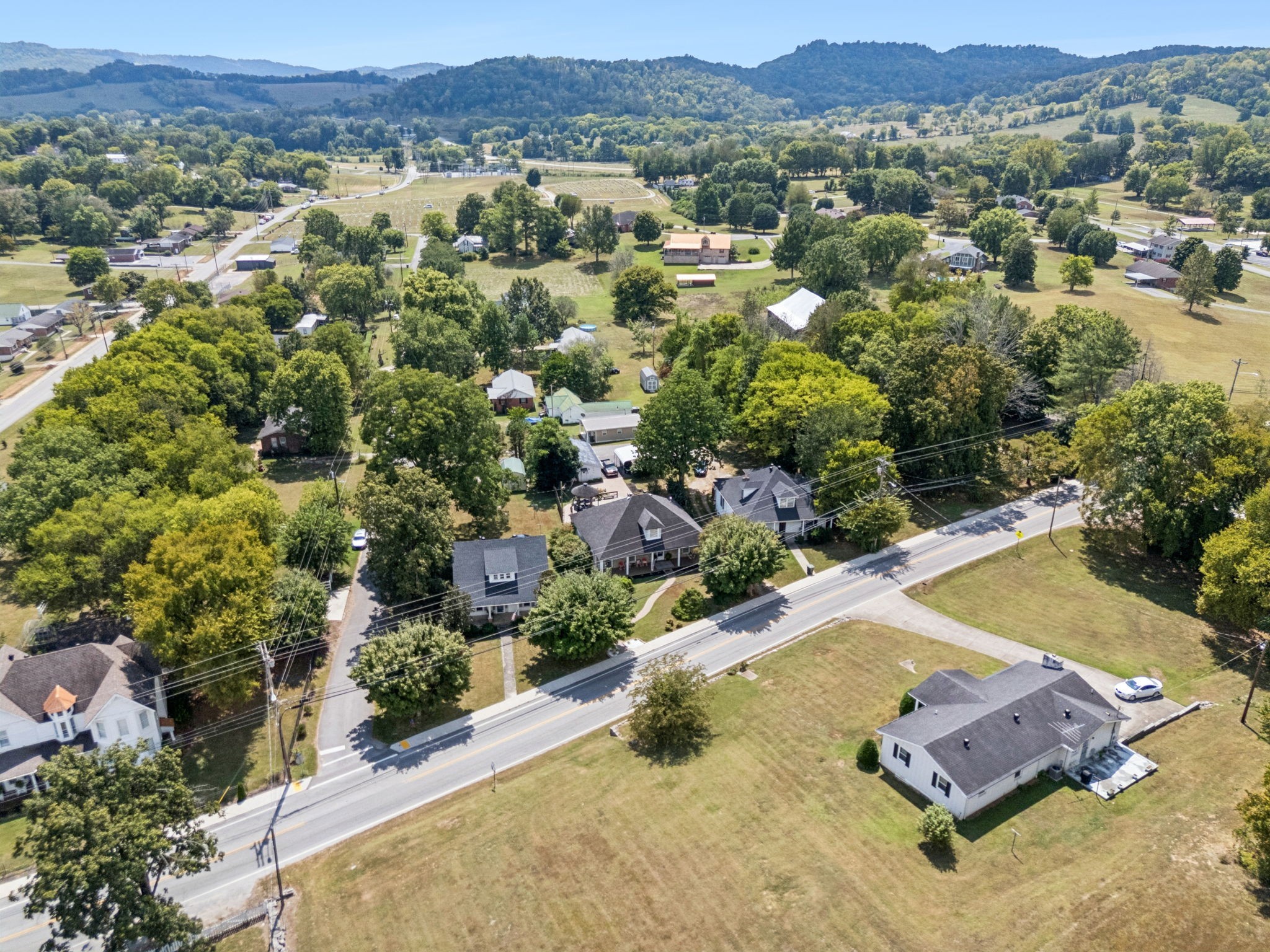 56 Main St, E Gordonsville TN 38563