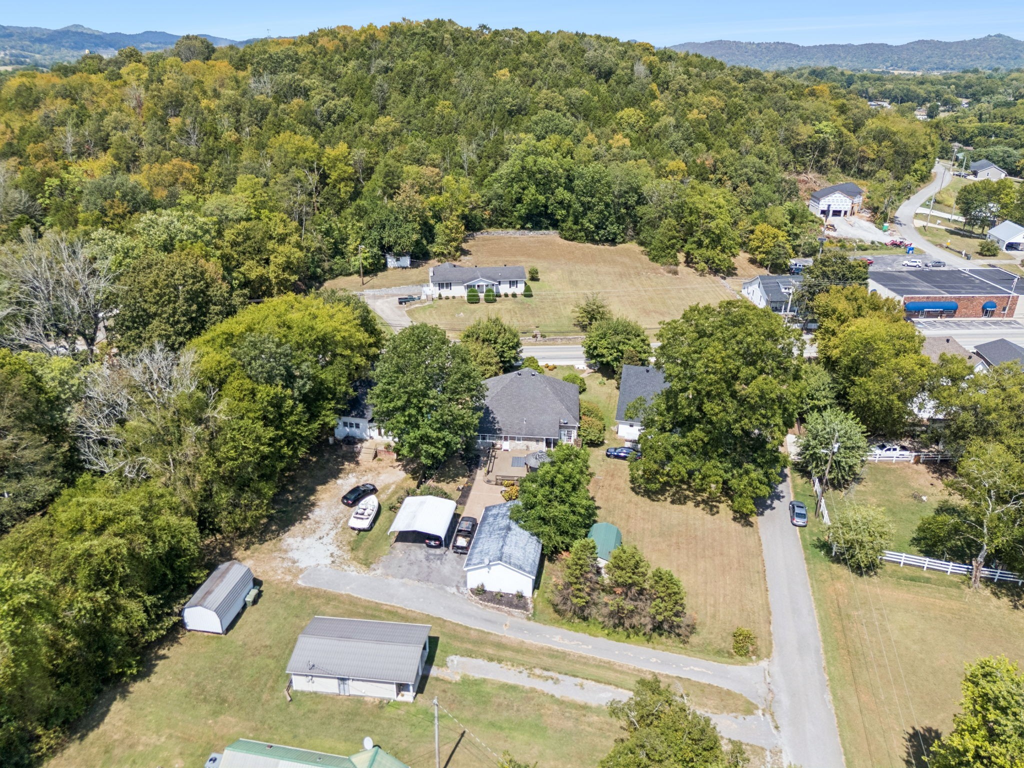 56 Main St, E Gordonsville TN 38563
