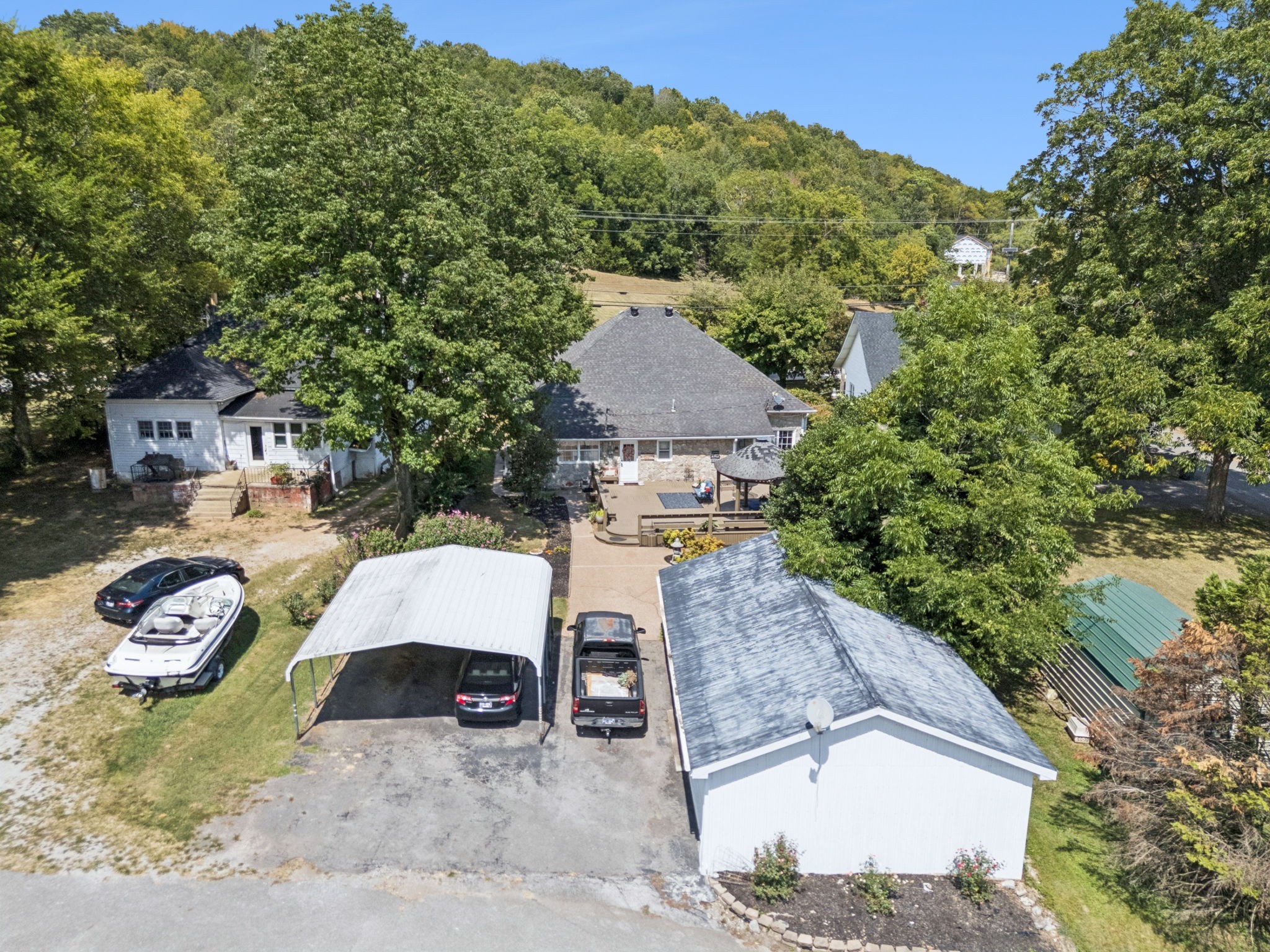 56 Main St, E Gordonsville TN 38563