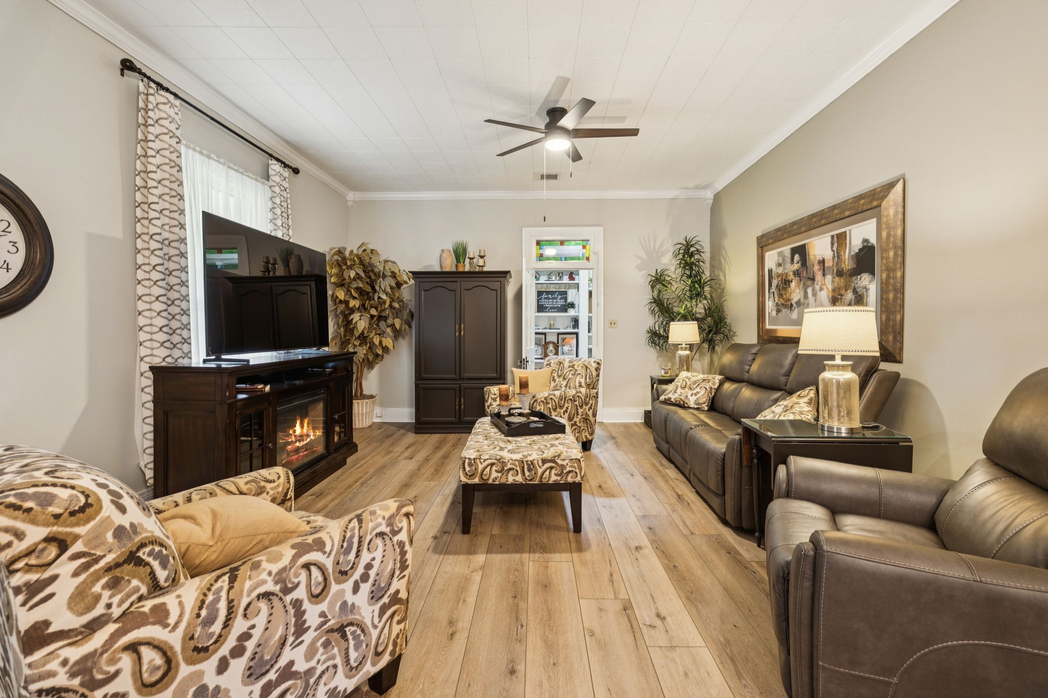 56 Main St, E Gordonsville TN 38563