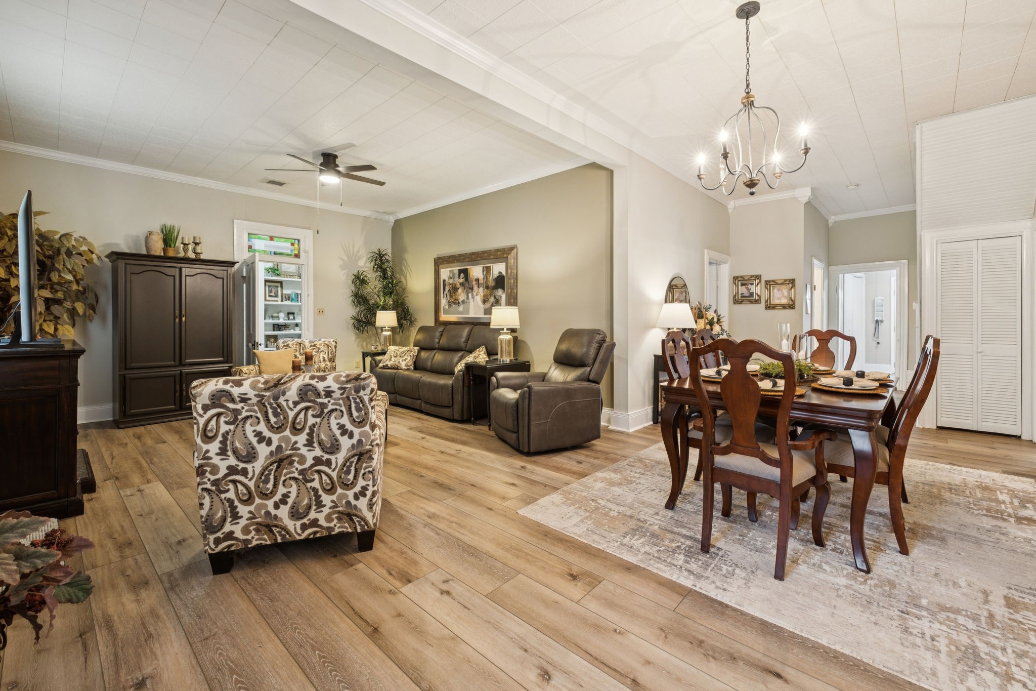 56 Main St, E Gordonsville TN 38563