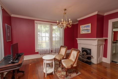 327 University Ave, E Sewanee TN 37375