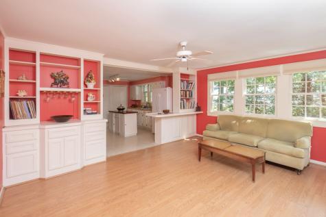 327 University Ave, E Sewanee TN 37375