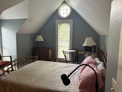 327 University Ave, E Sewanee TN 37375