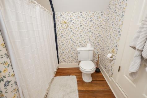 327 University Ave, E Sewanee TN 37375