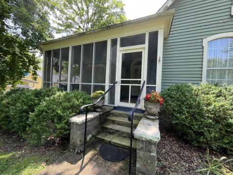 327 University Ave, E Sewanee TN 37375