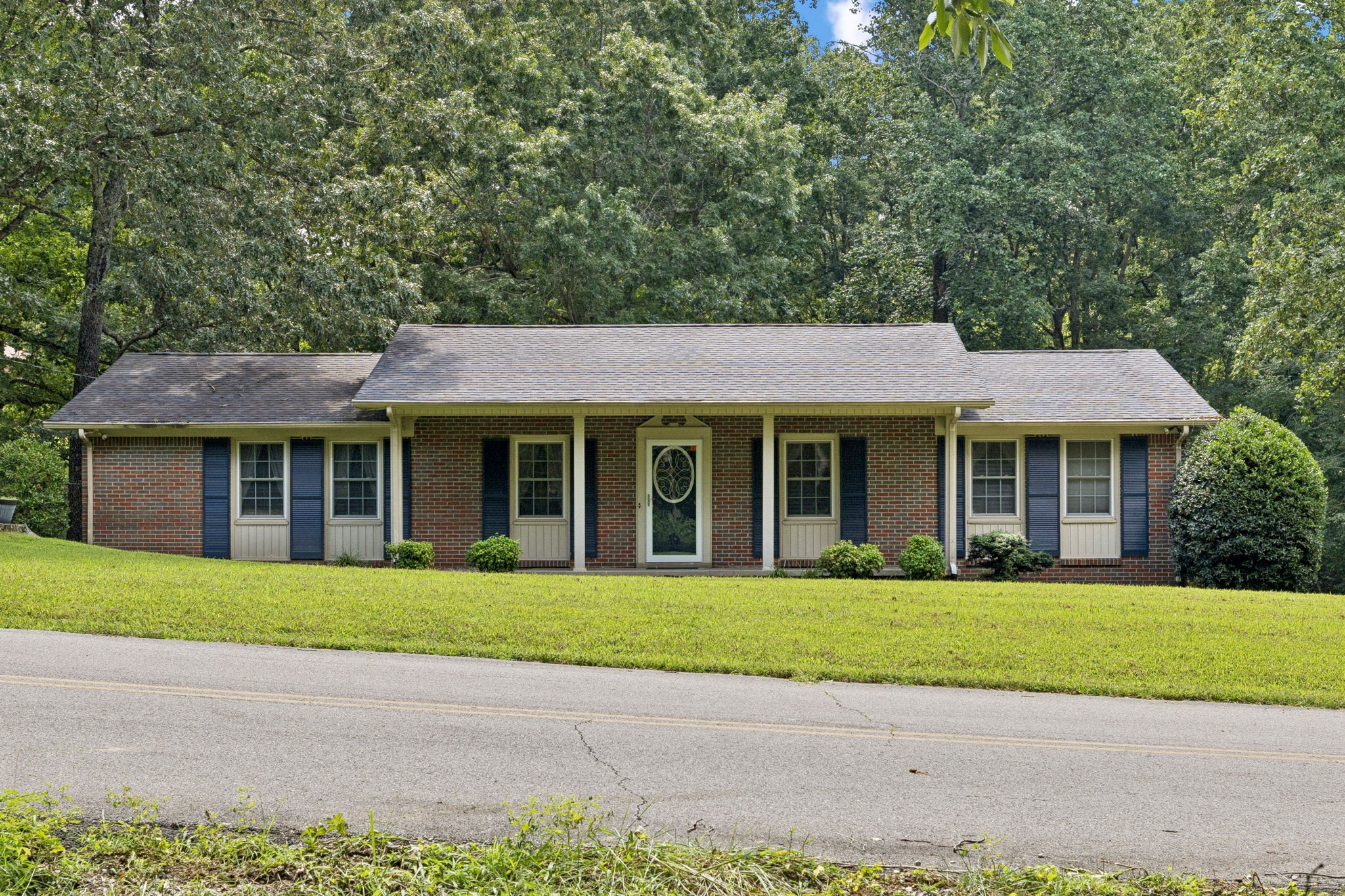 106 Dogwood Circle Waverly TN 37185