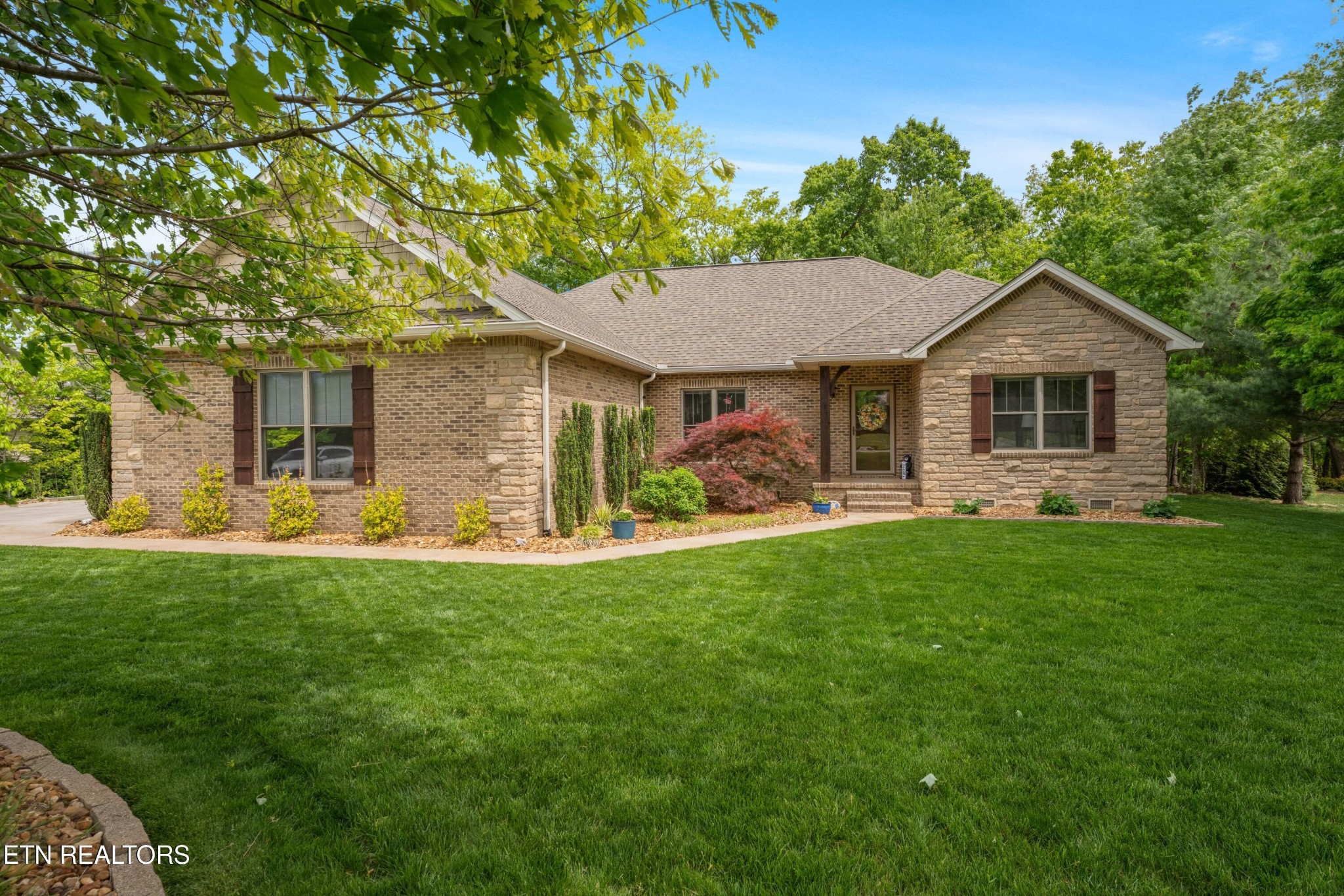 18 Cedar Ridge Circle Crossville TN 38558