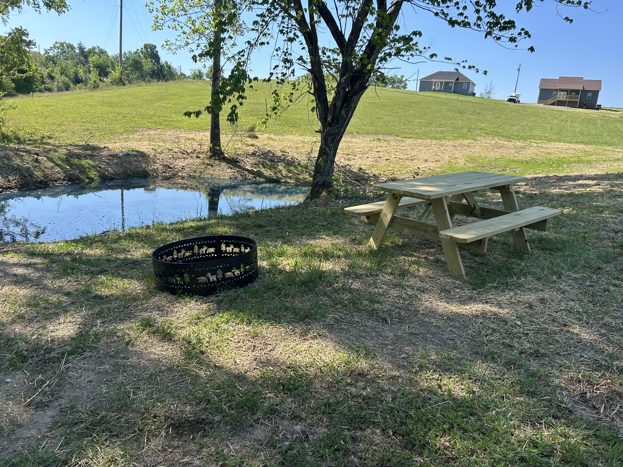 1854 Lafayette Road Red Boiling Springs TN 37150