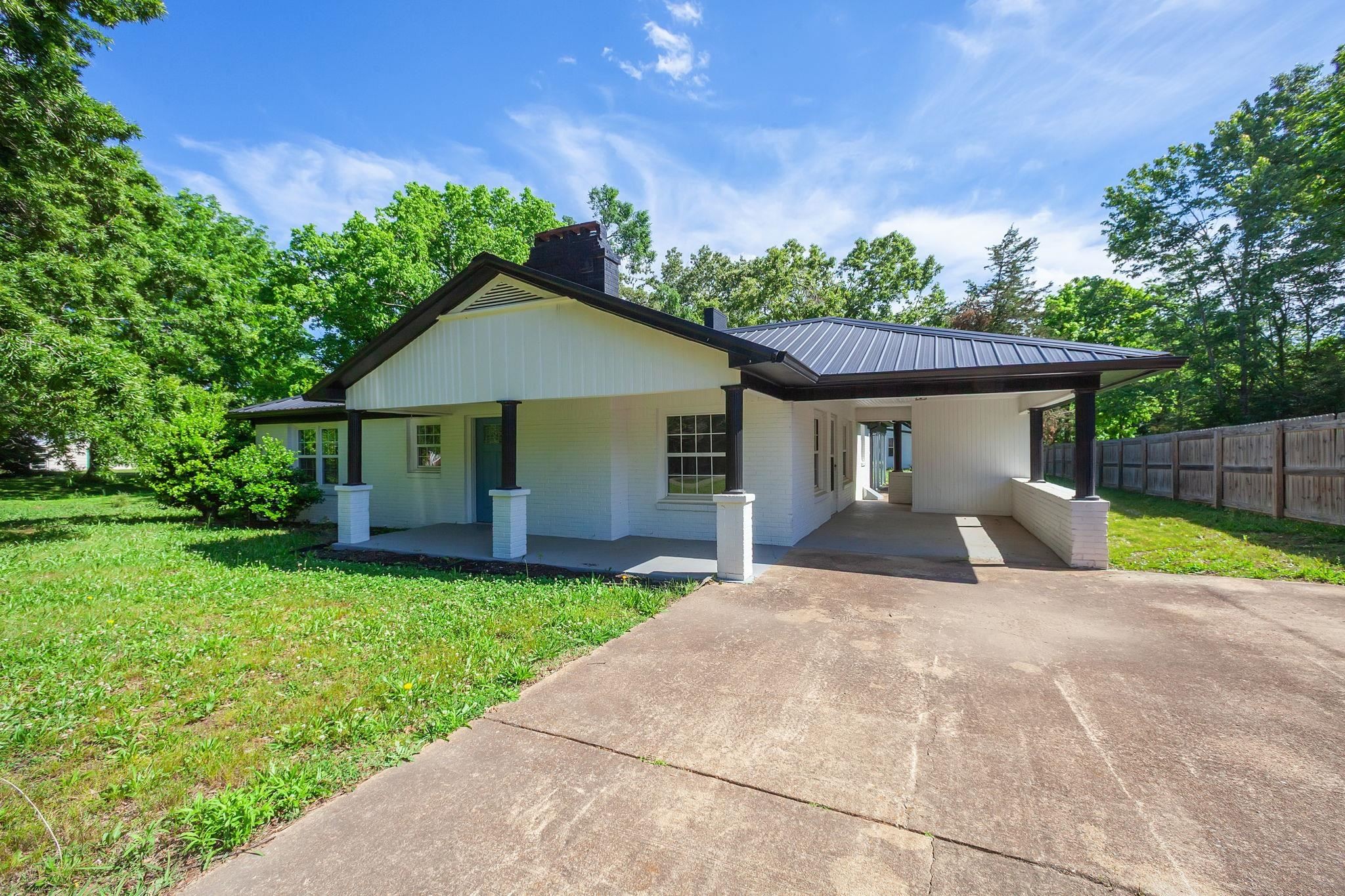 90 Shaw Lane Savannah TN 38372