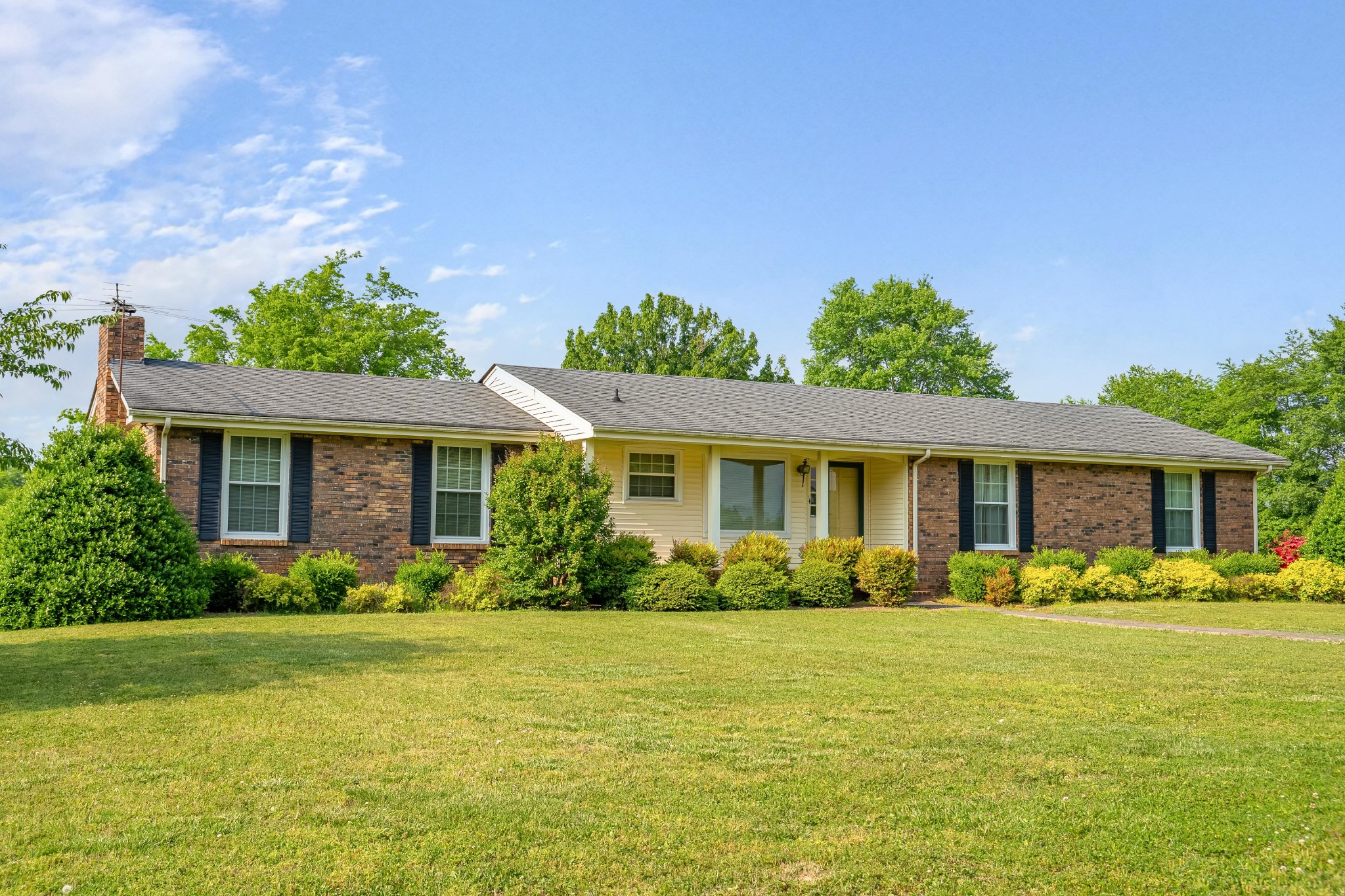 3948 Sandy Springs Road Springfield TN 37172