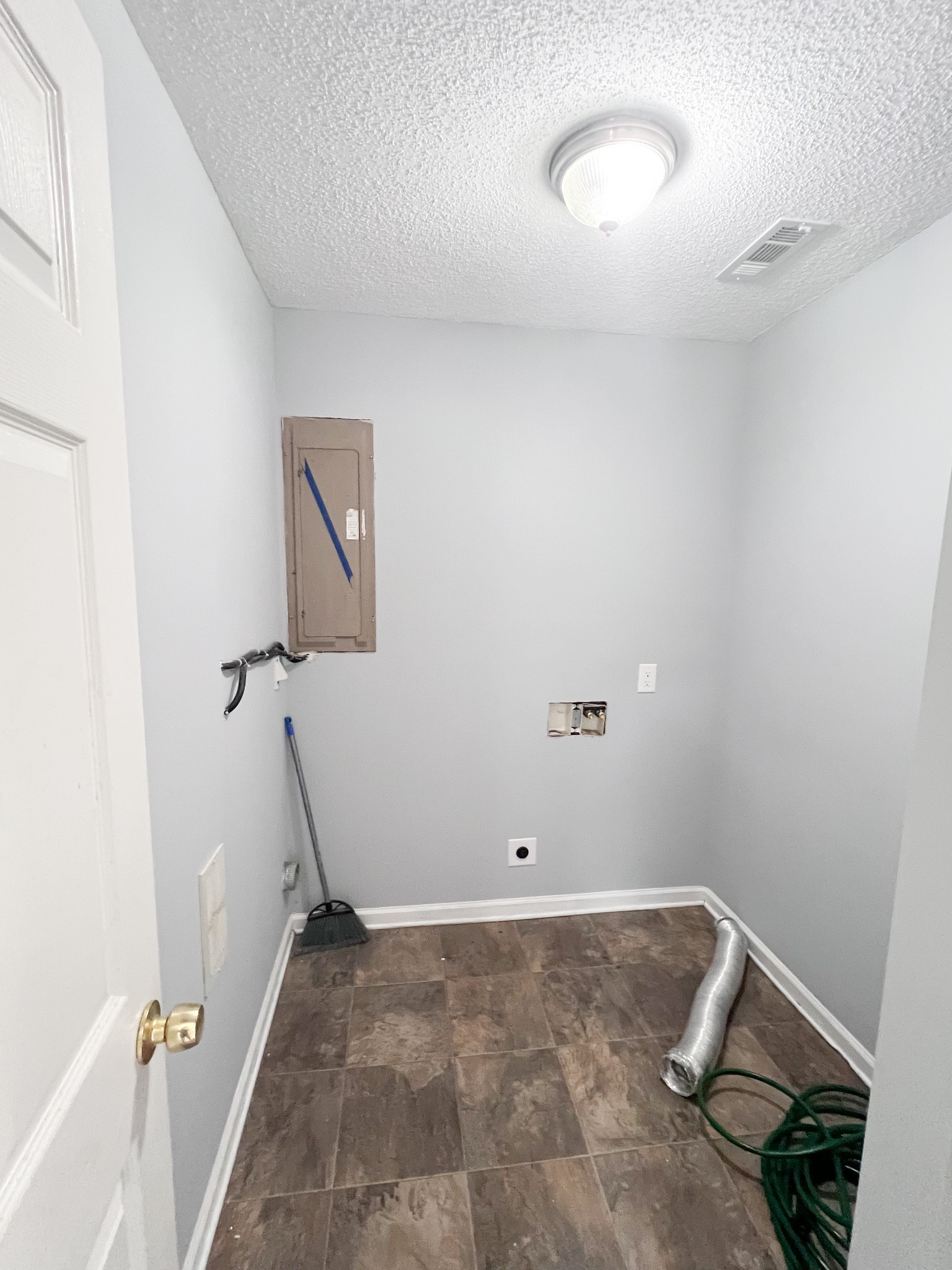 4545 Cumberland City Road Indian Mound TN 37079
