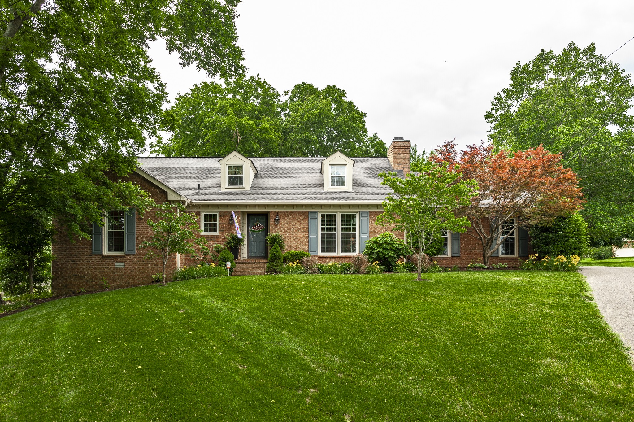 108 S Chestnut Hendersonville TN 37075