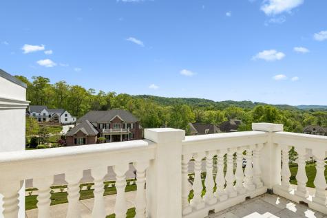 1077 Stockett Drive Nashville TN 37221