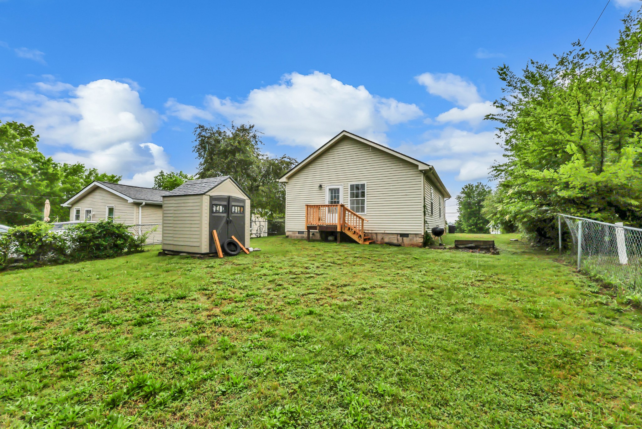 1220 Vine Street Clarksville TN 37040