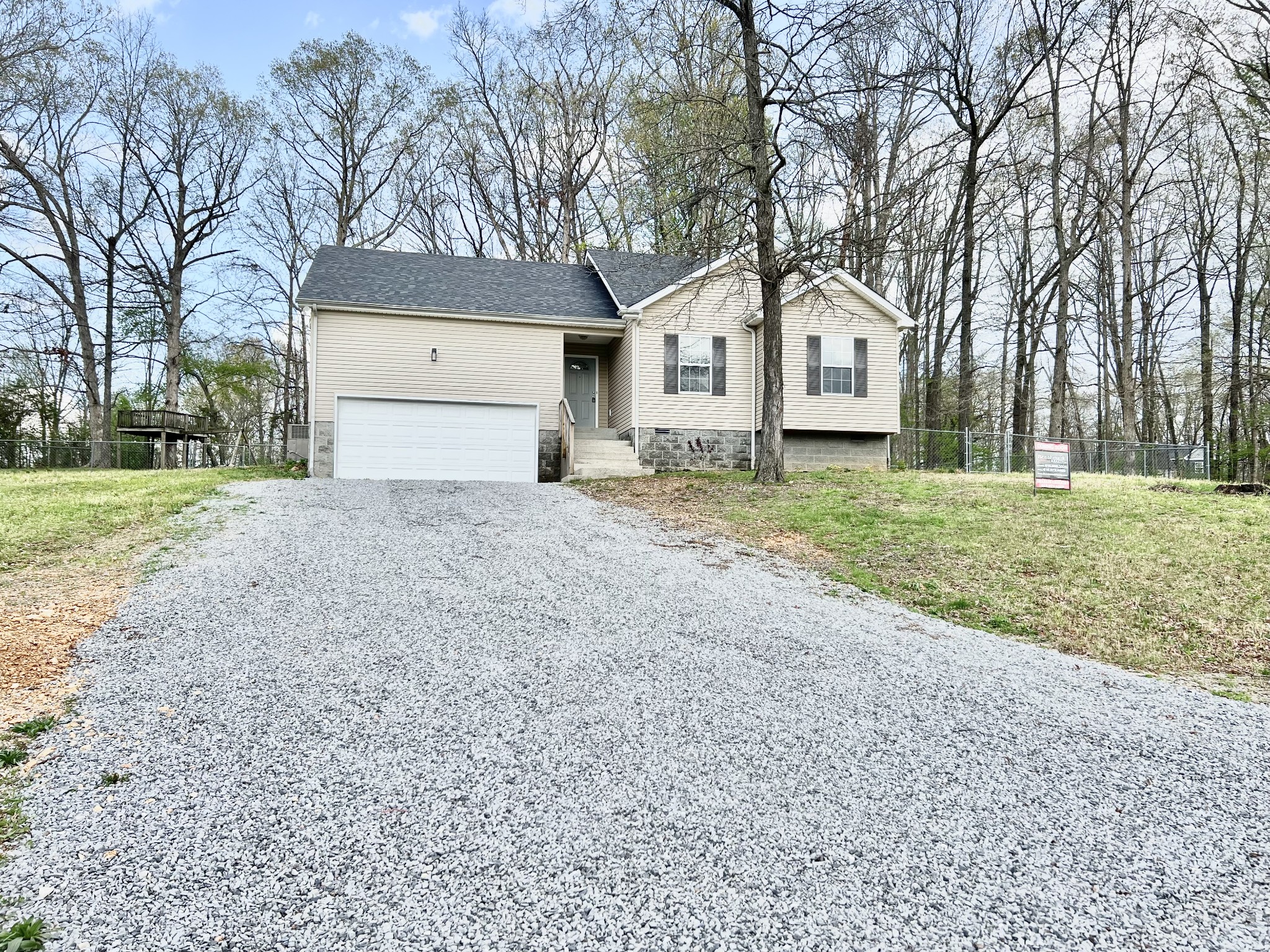 525 Leeza Loop Dickson TN 37055