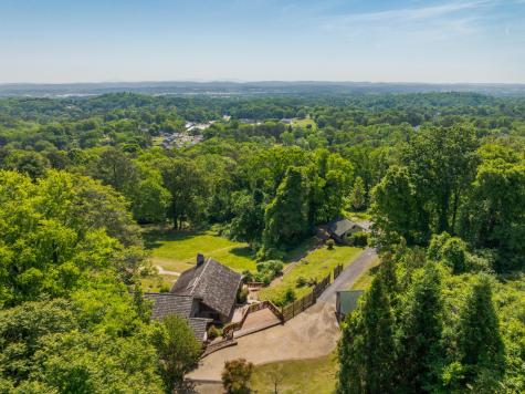 2910 Crest Terrace Drive Chattanooga TN 37404