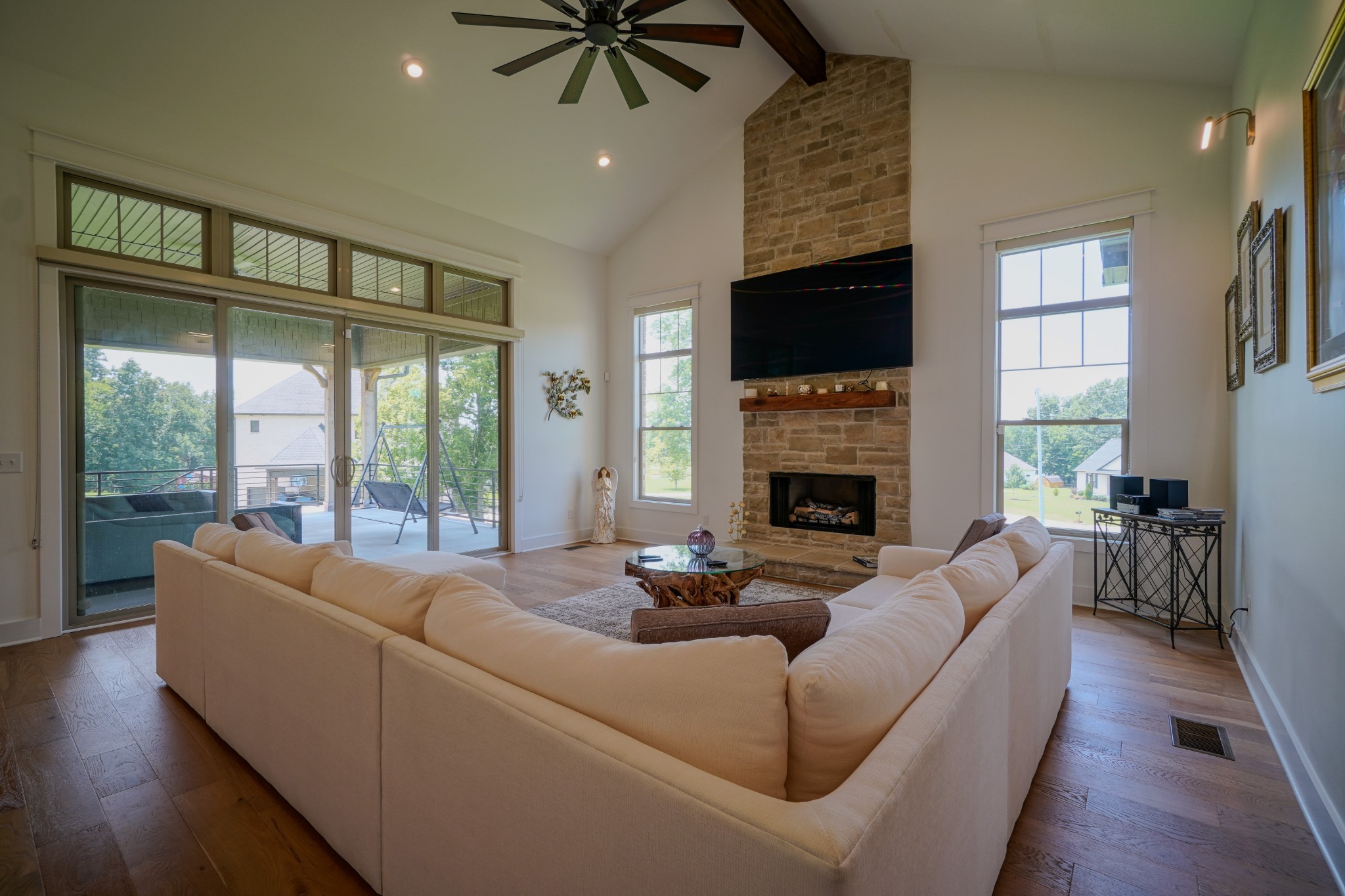 1043 Emerald Valley Drive Castalian Springs TN 37031