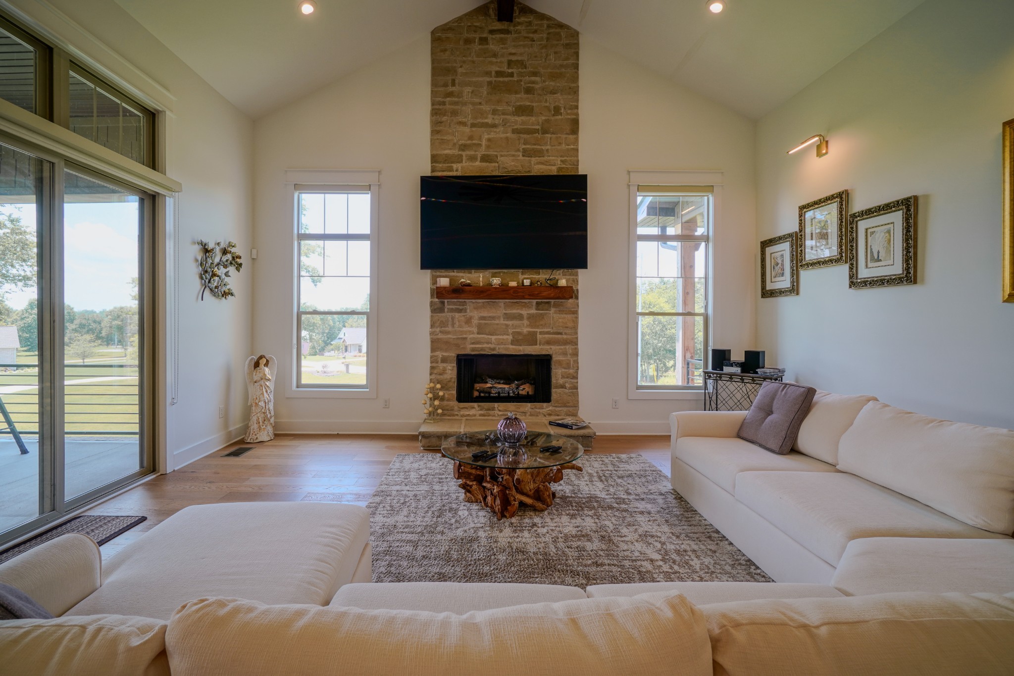 1043 Emerald Valley Drive Castalian Springs TN 37031